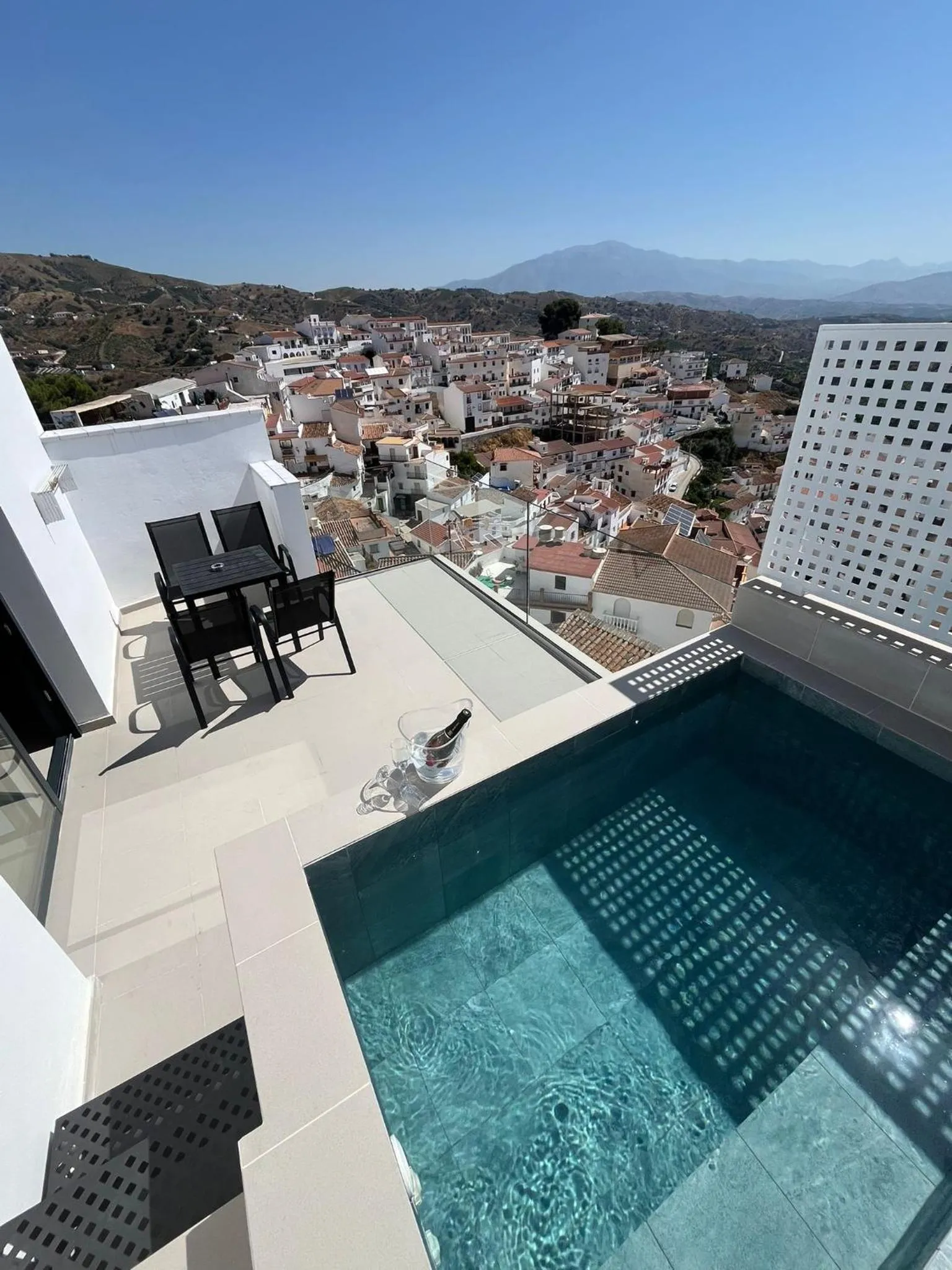 La LIPA Suites