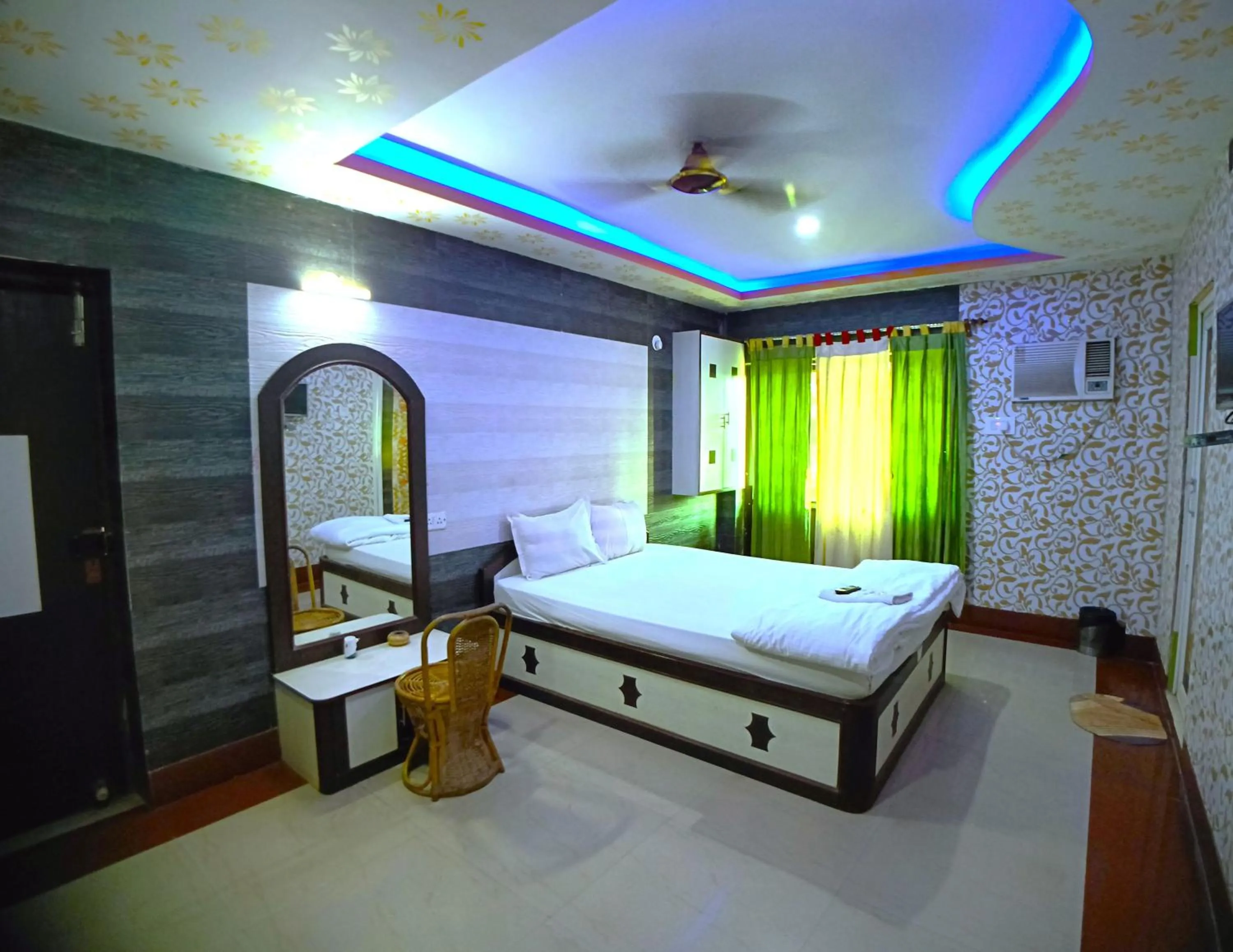 Bed in RESORT K SEA VIEW Digha