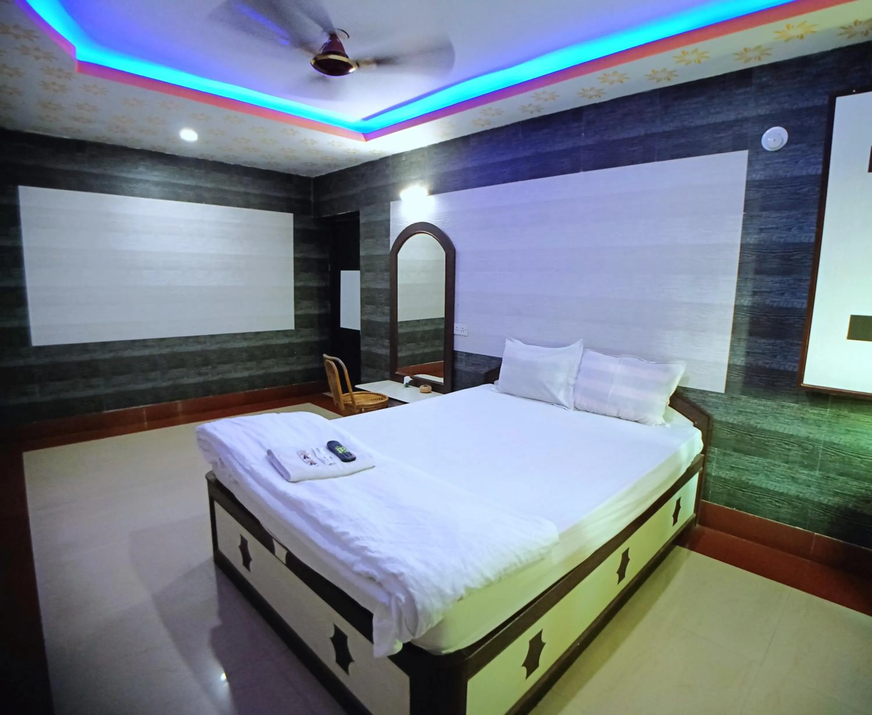 Bed in RESORT K SEA VIEW Digha