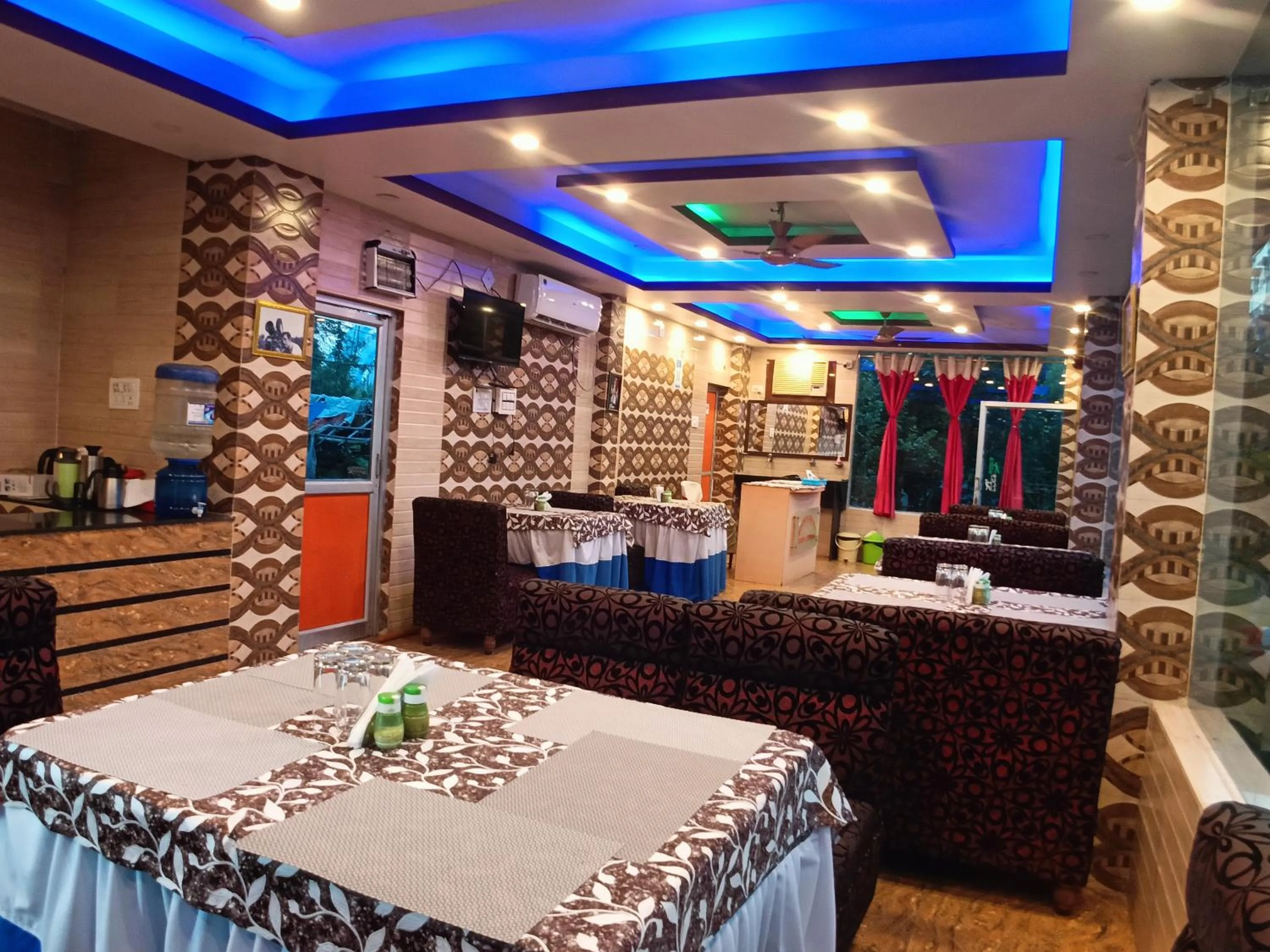Restaurant/places to eat in RESORT K SEA VIEW Digha