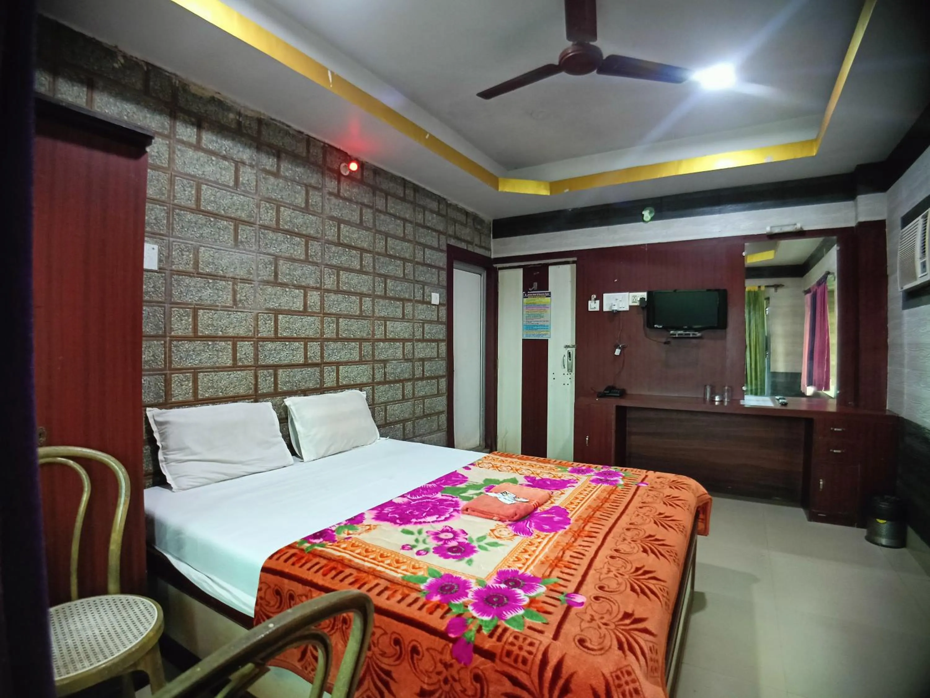 Bed in RESORT K SEA VIEW Digha