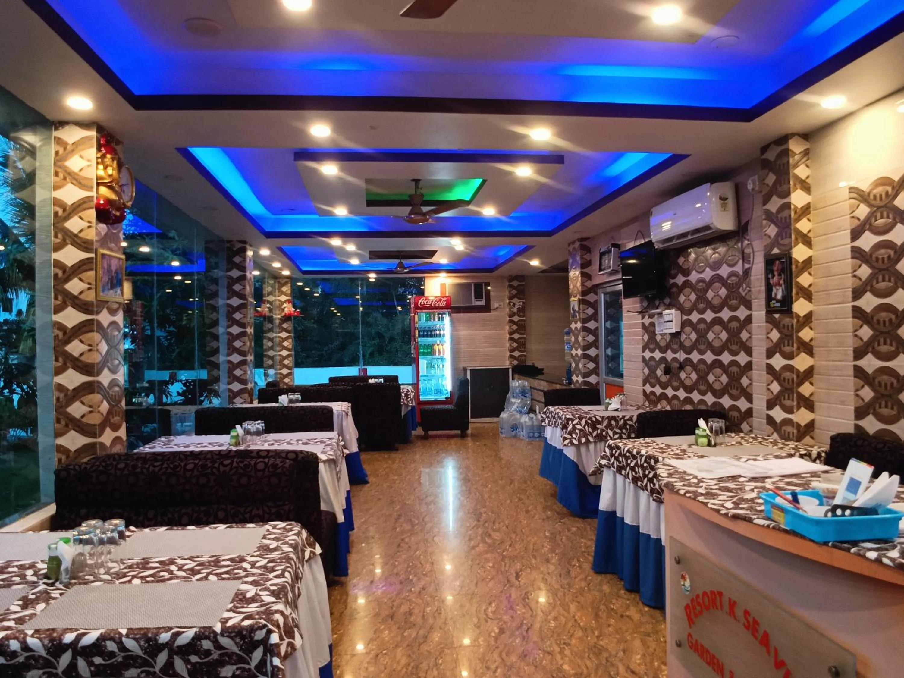 Restaurant/places to eat in RESORT K SEA VIEW Digha
