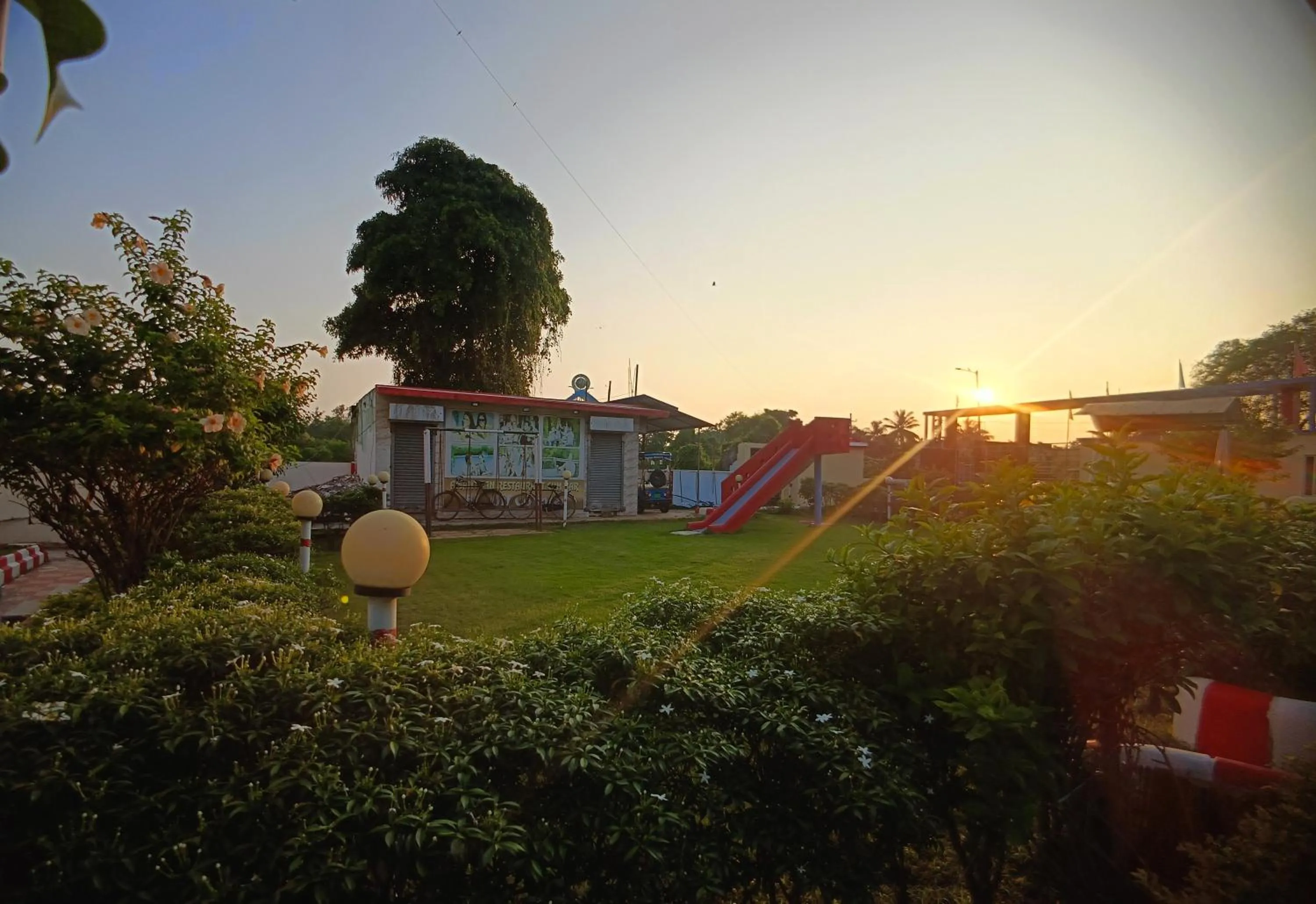 Garden in RESORT K SEA VIEW Digha