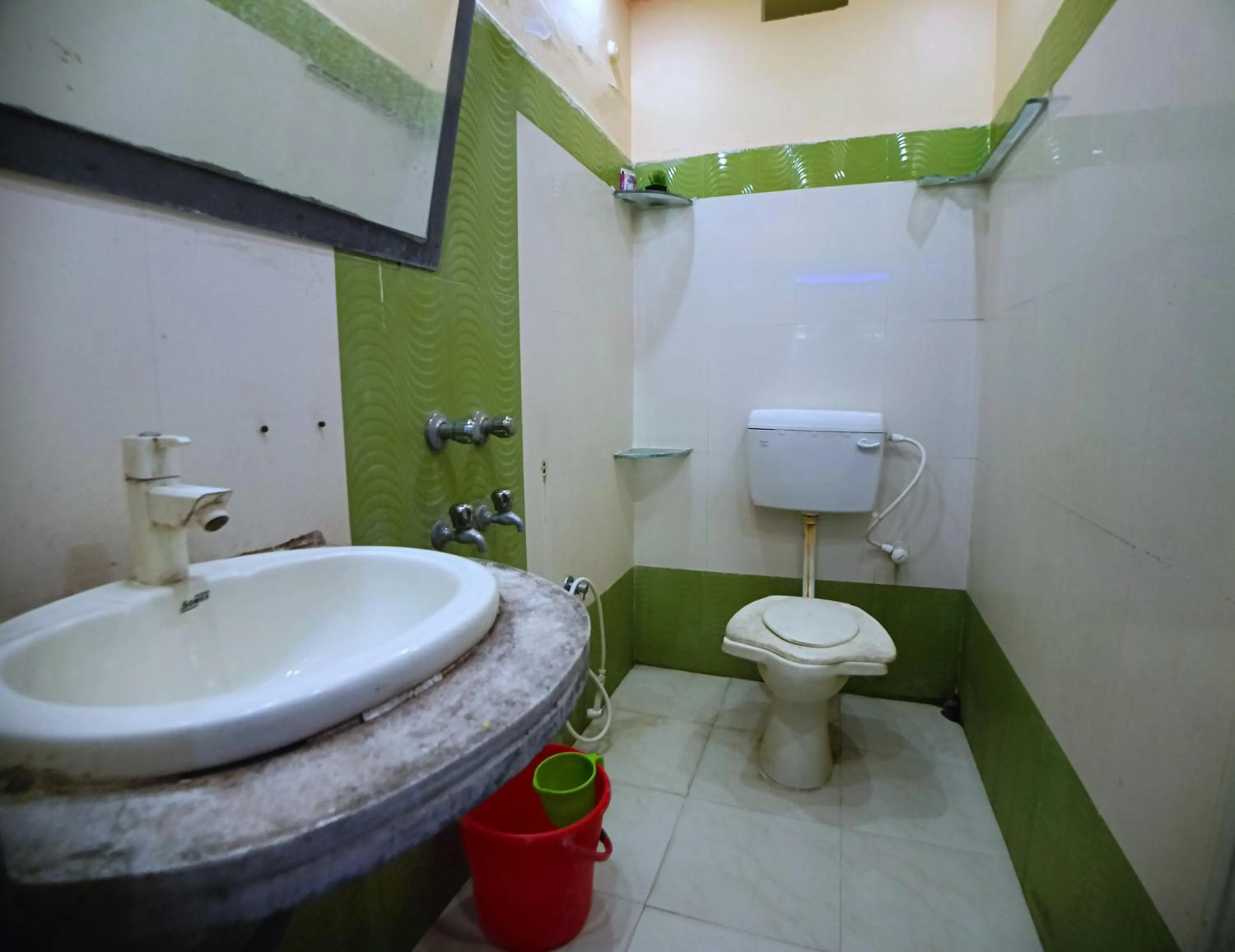 Shower in RESORT K SEA VIEW Digha