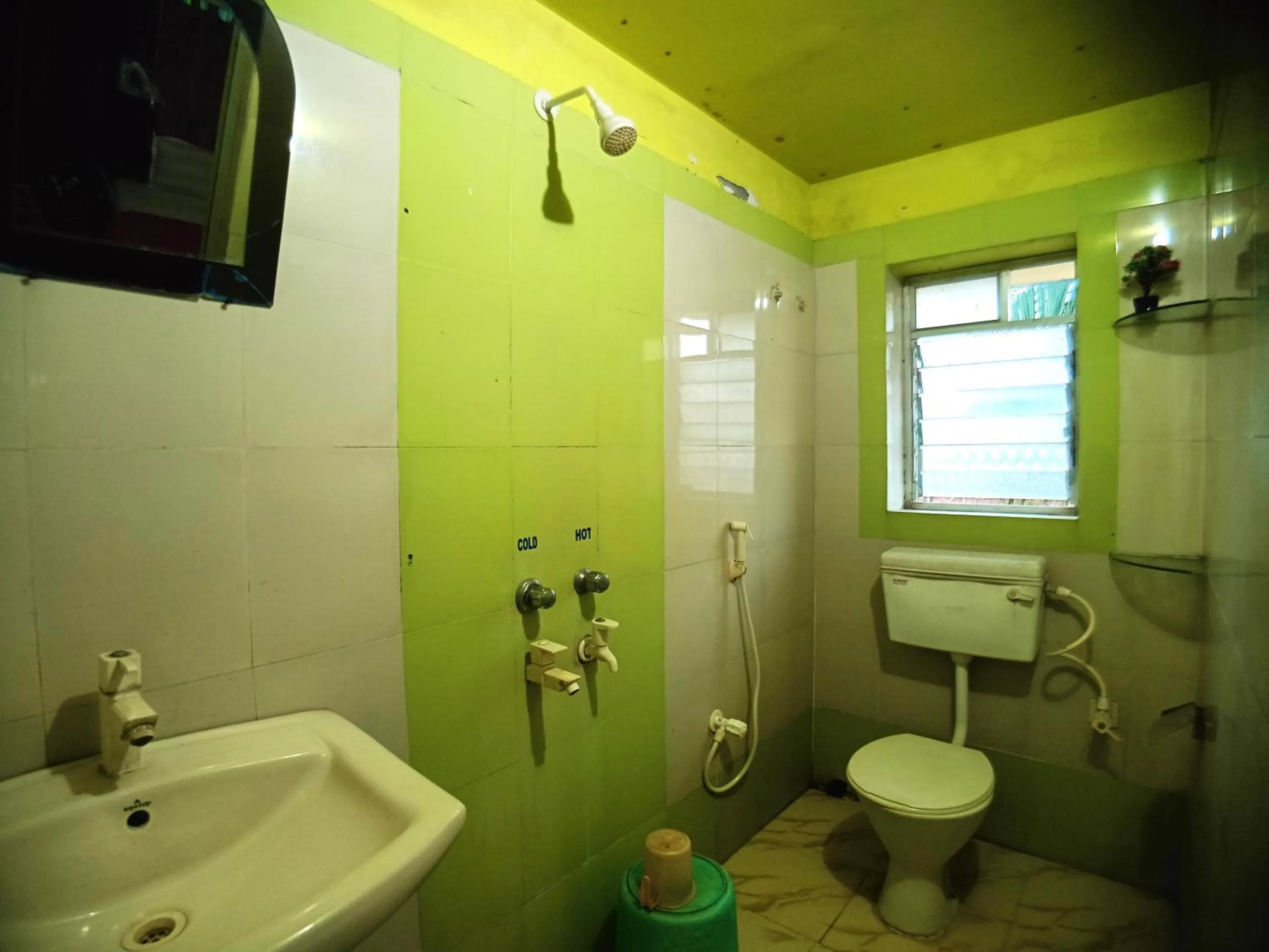 Shower in RESORT K SEA VIEW Digha