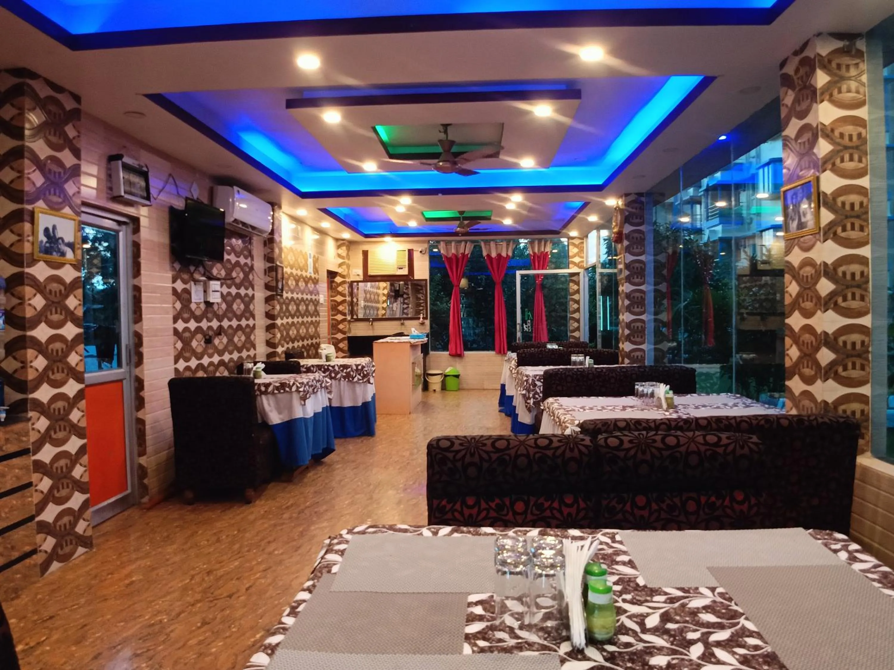 Restaurant/places to eat in RESORT K SEA VIEW Digha
