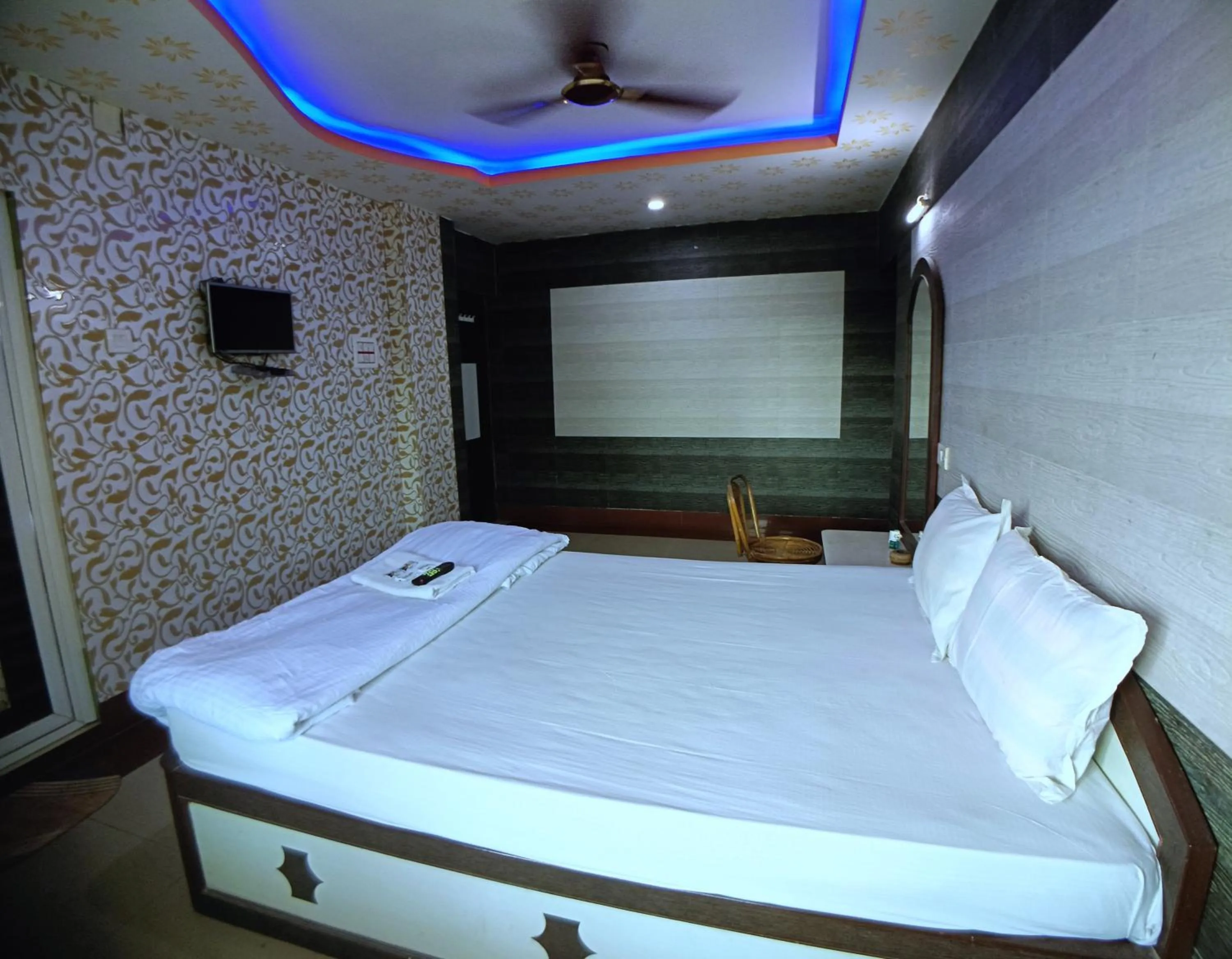 Bed in RESORT K SEA VIEW Digha