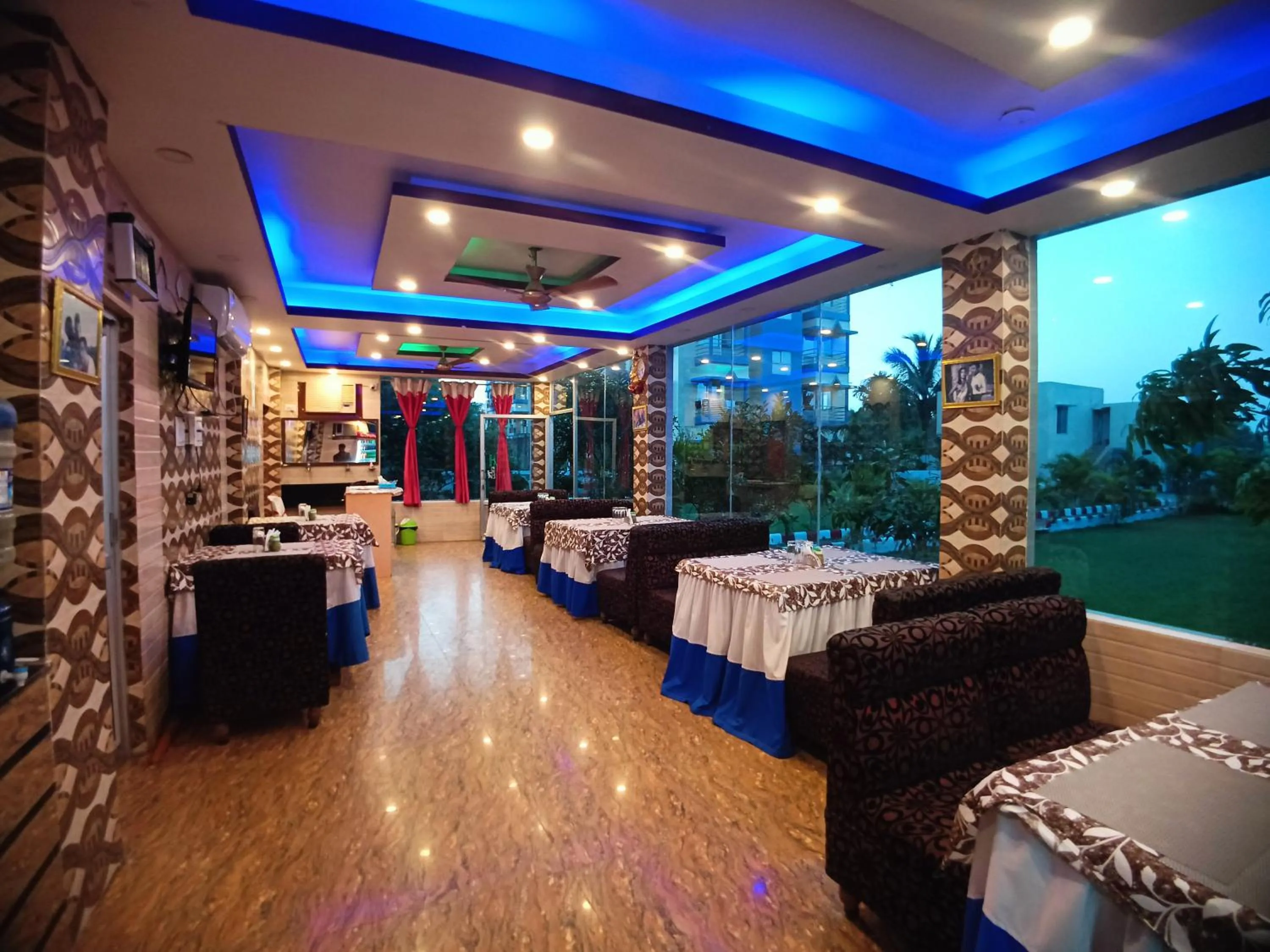 Restaurant/places to eat in RESORT K SEA VIEW Digha