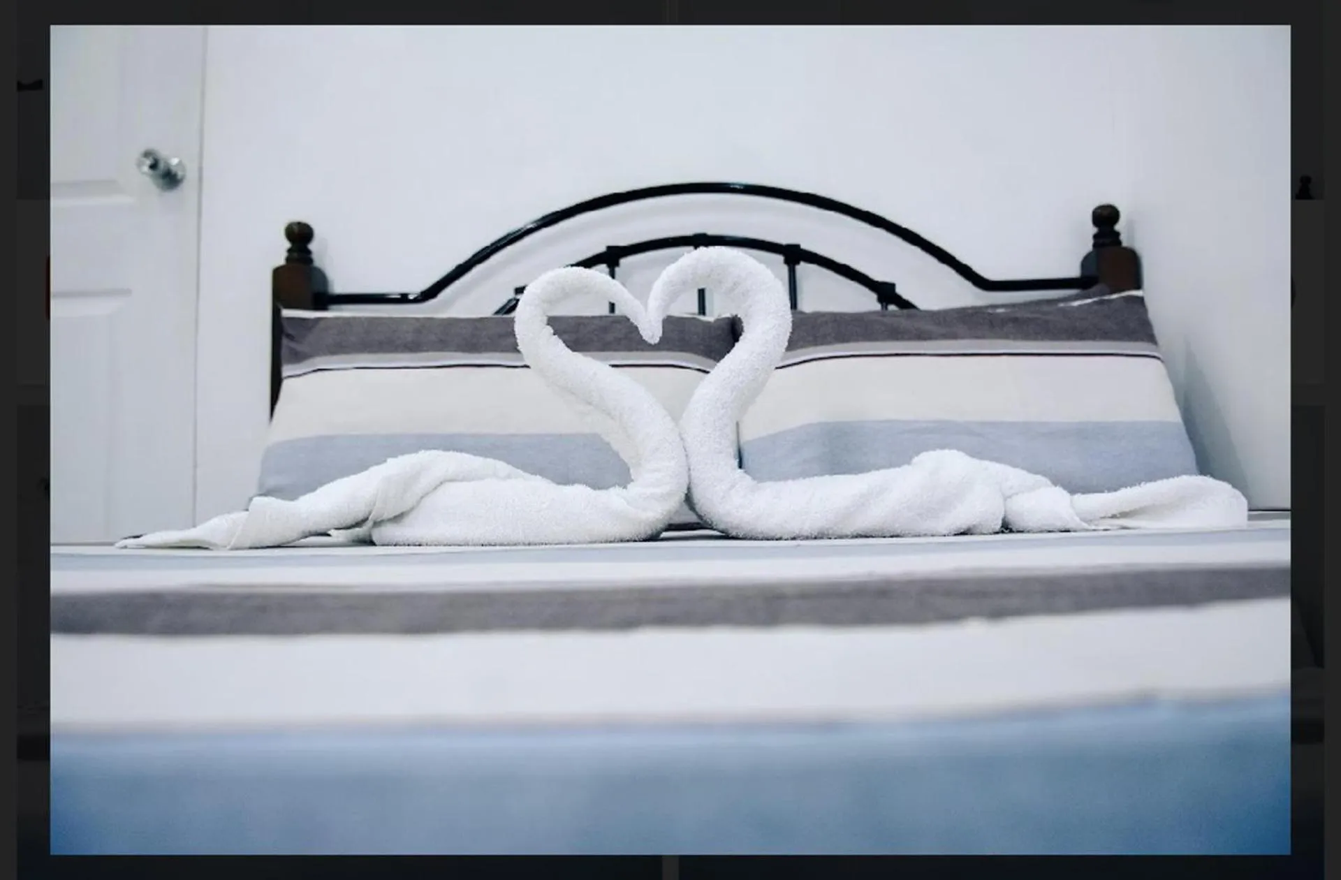 Bed in ZEN Rooms MJD Puerto Galera