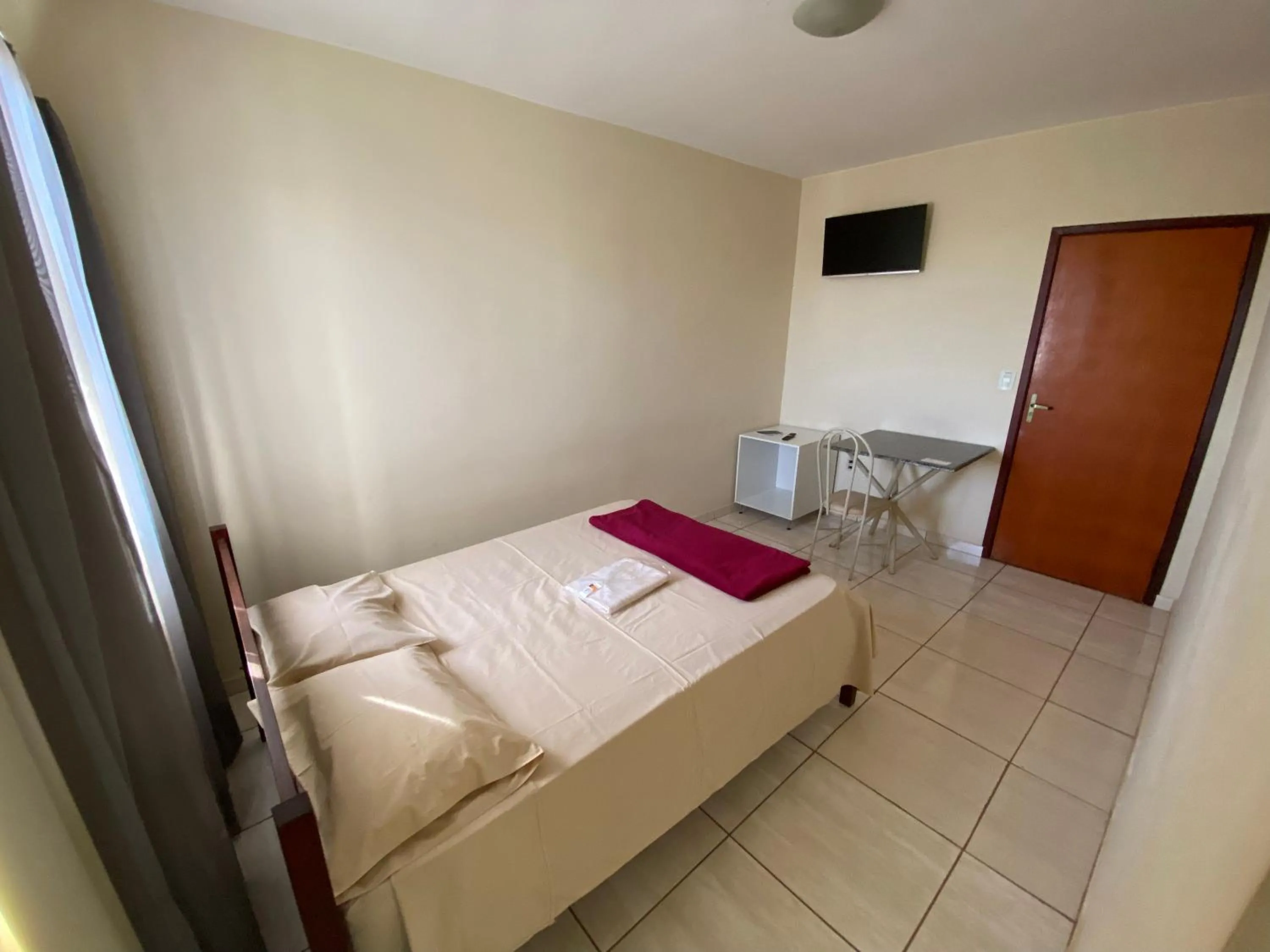 Standard Double Room - single occupancy in Hotel Londe