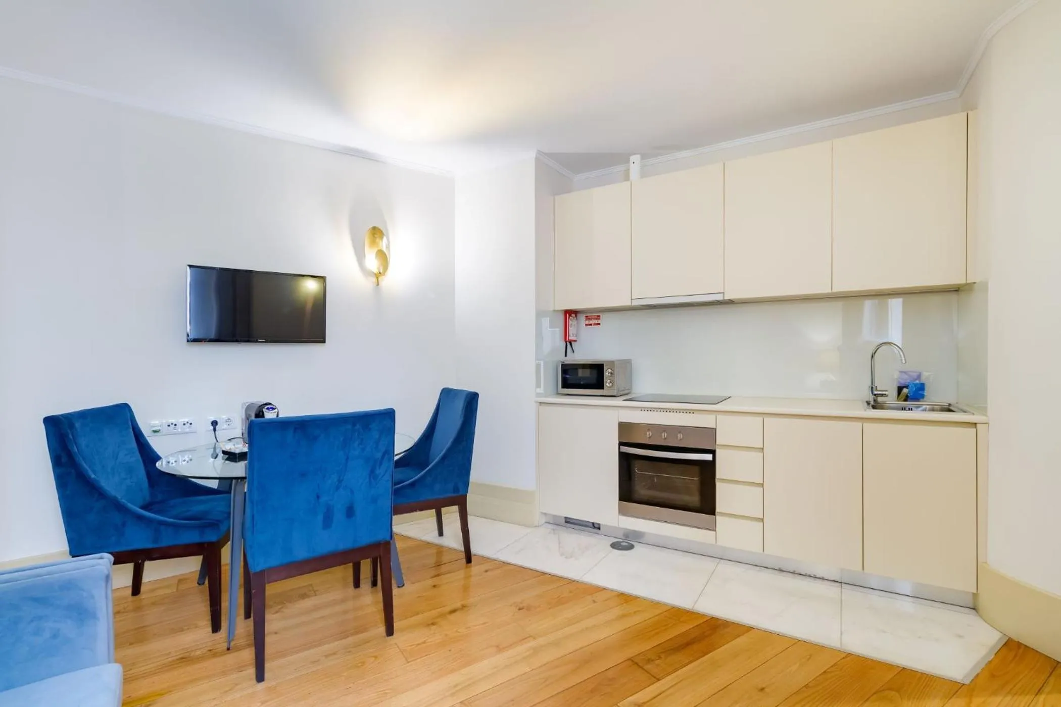 Kitchen or kitchenette in Oca Flores Hotel Boutique