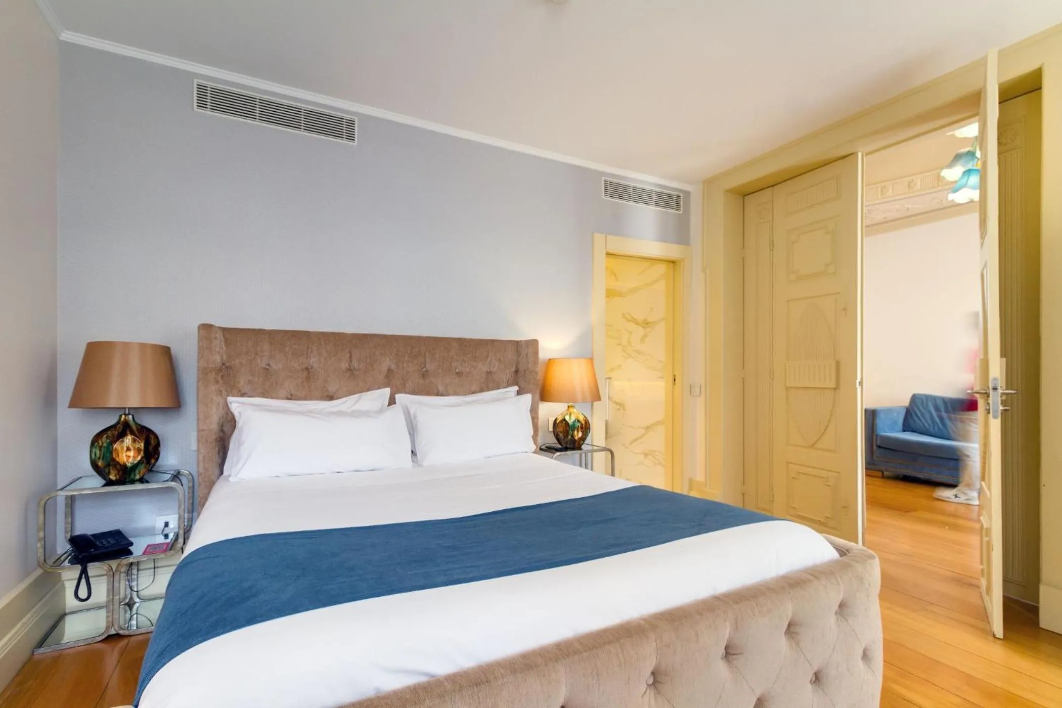 Photo of the whole room, Bed in Oca Flores Hotel Boutique