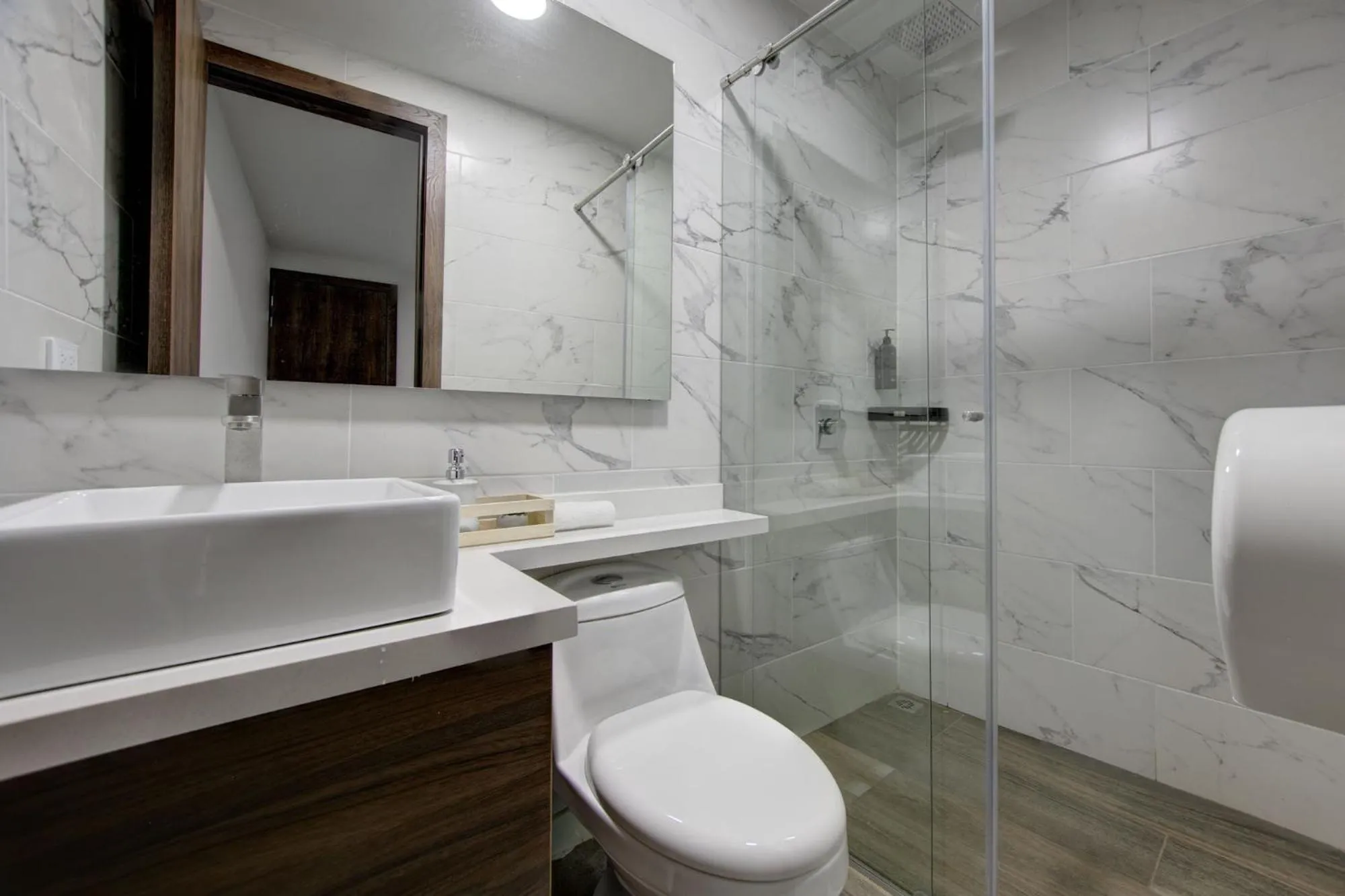 Xliving Host and Rooms