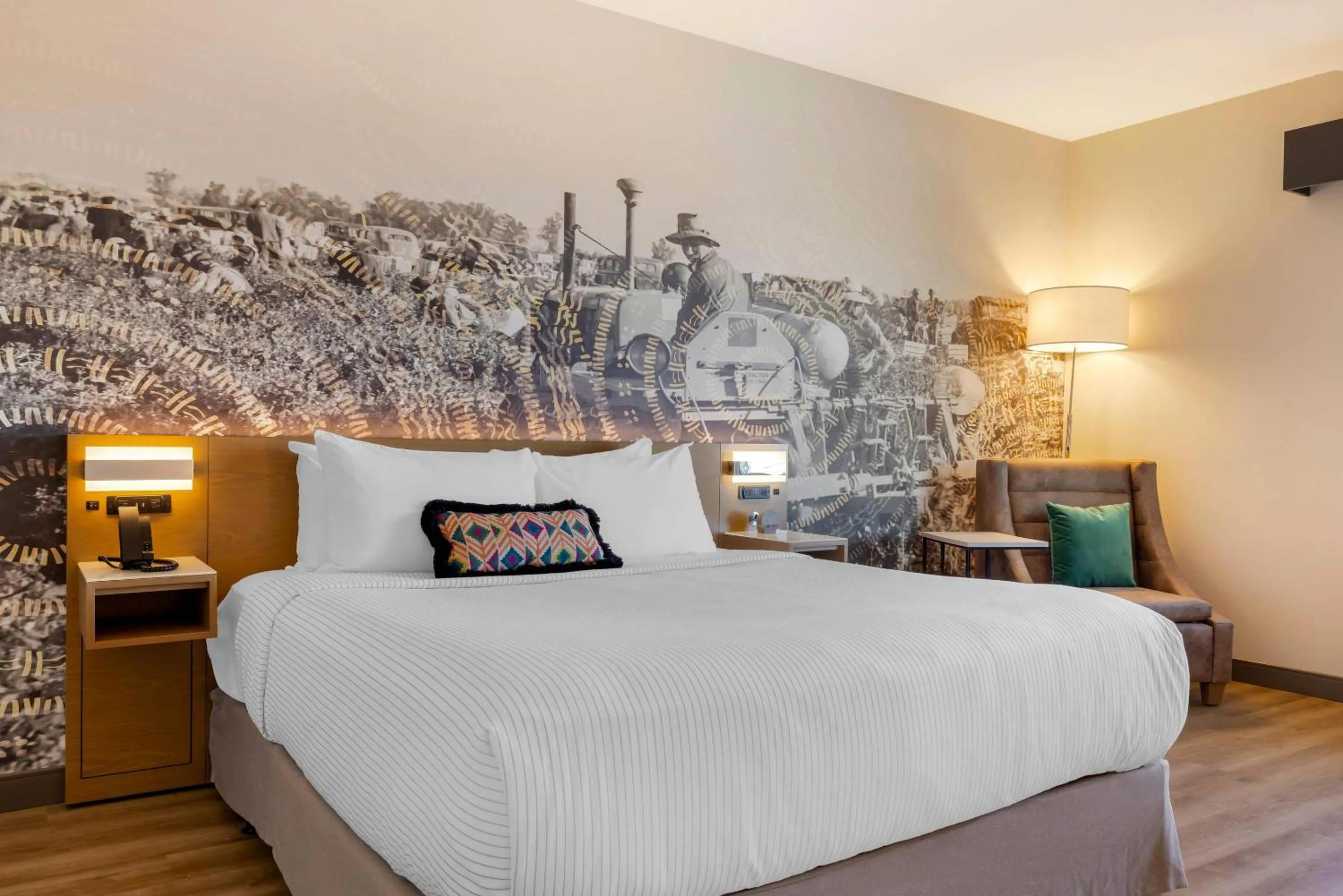 Bedroom, Bed in Cambria Hotel El Centro - Imperial