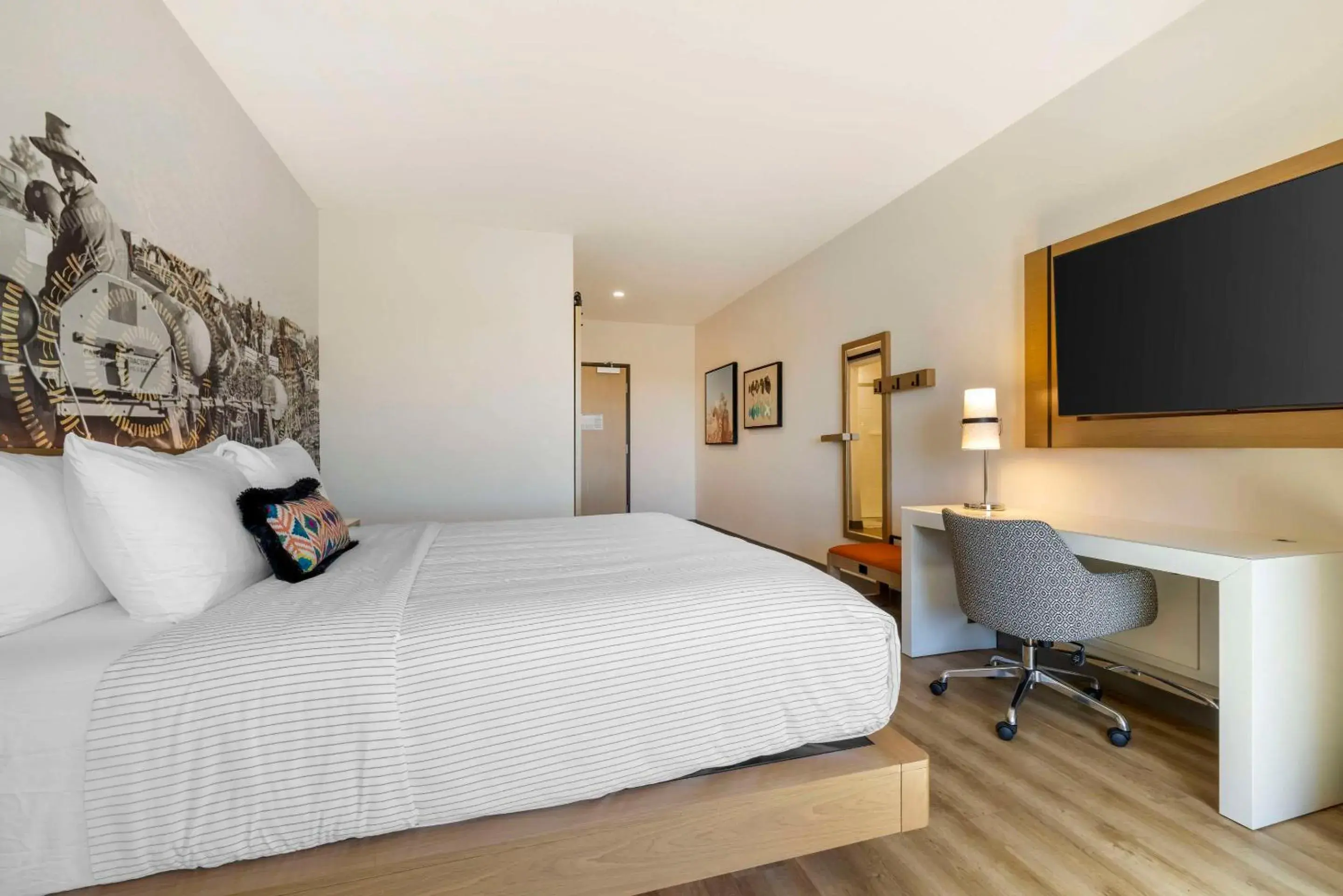 Bedroom, Bed in Cambria Hotel El Centro - Imperial Bedroom, Bed in Cambria Hotel El Centro - Imperial