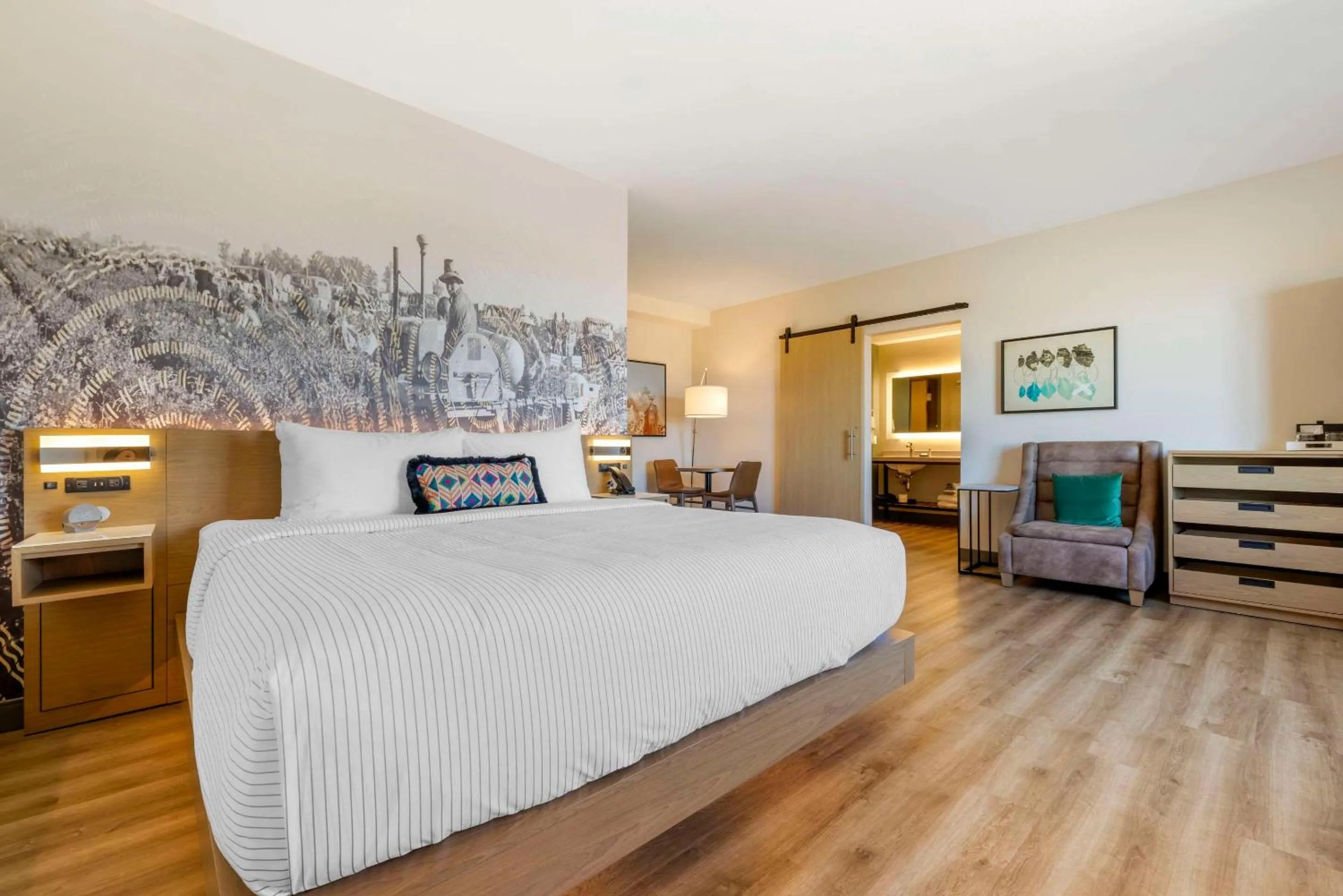 Bedroom, Bed in Cambria Hotel El Centro - Imperial