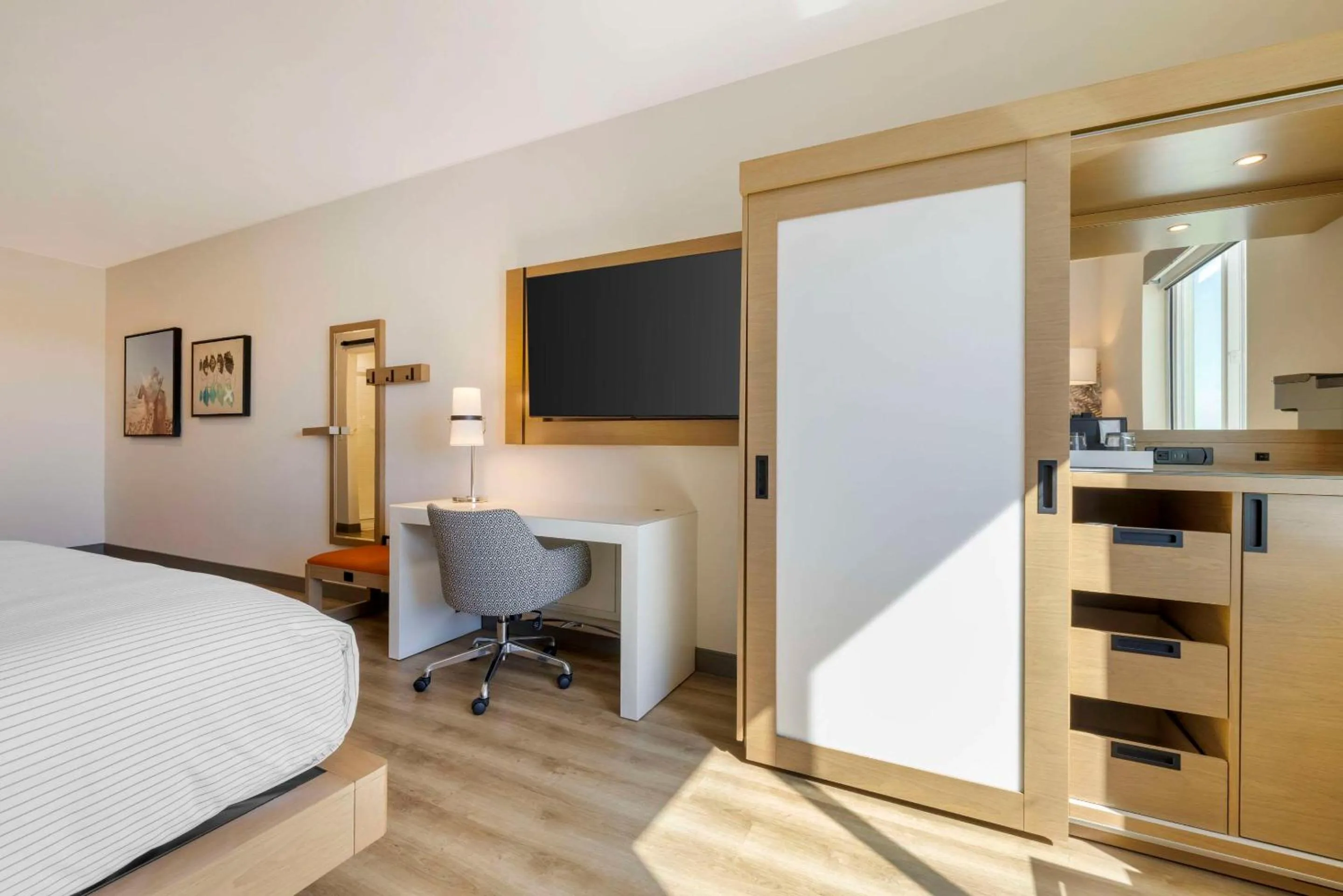 Bedroom, Bed in Cambria Hotel El Centro - Imperial