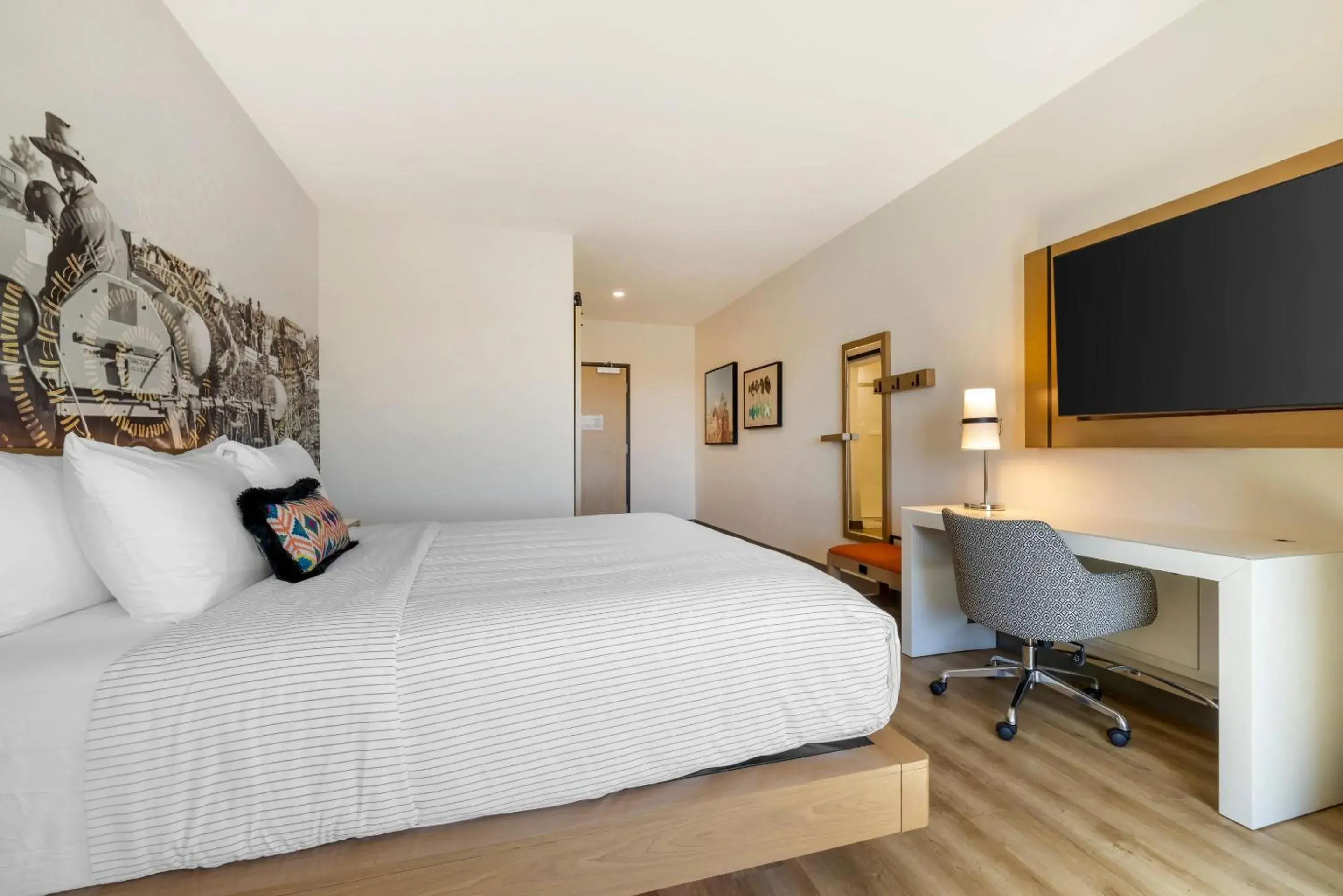 Bedroom, Bed in Cambria Hotel El Centro - Imperial Bedroom, Bed in Cambria Hotel El Centro - Imperial