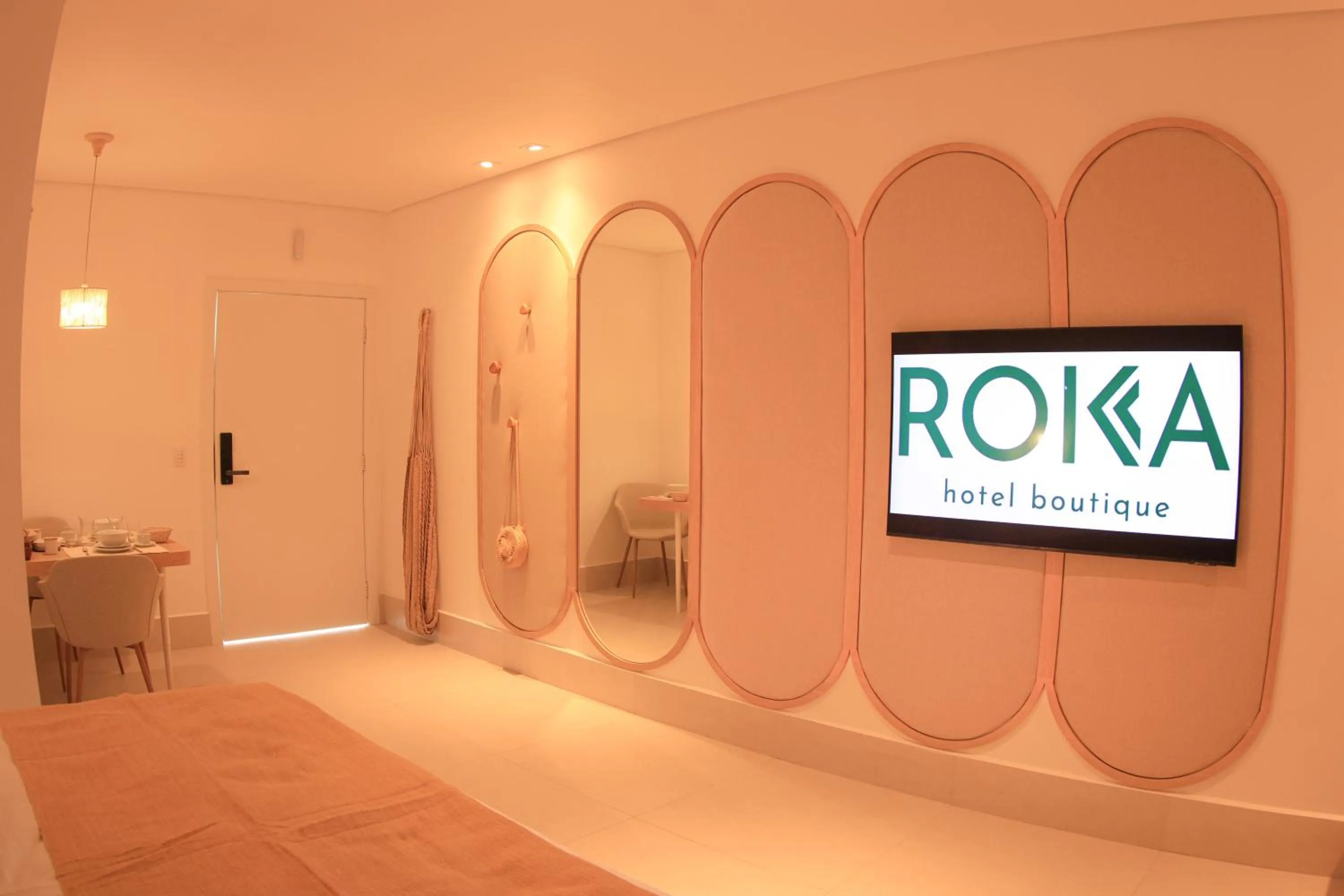 Roka Hotel Boutique