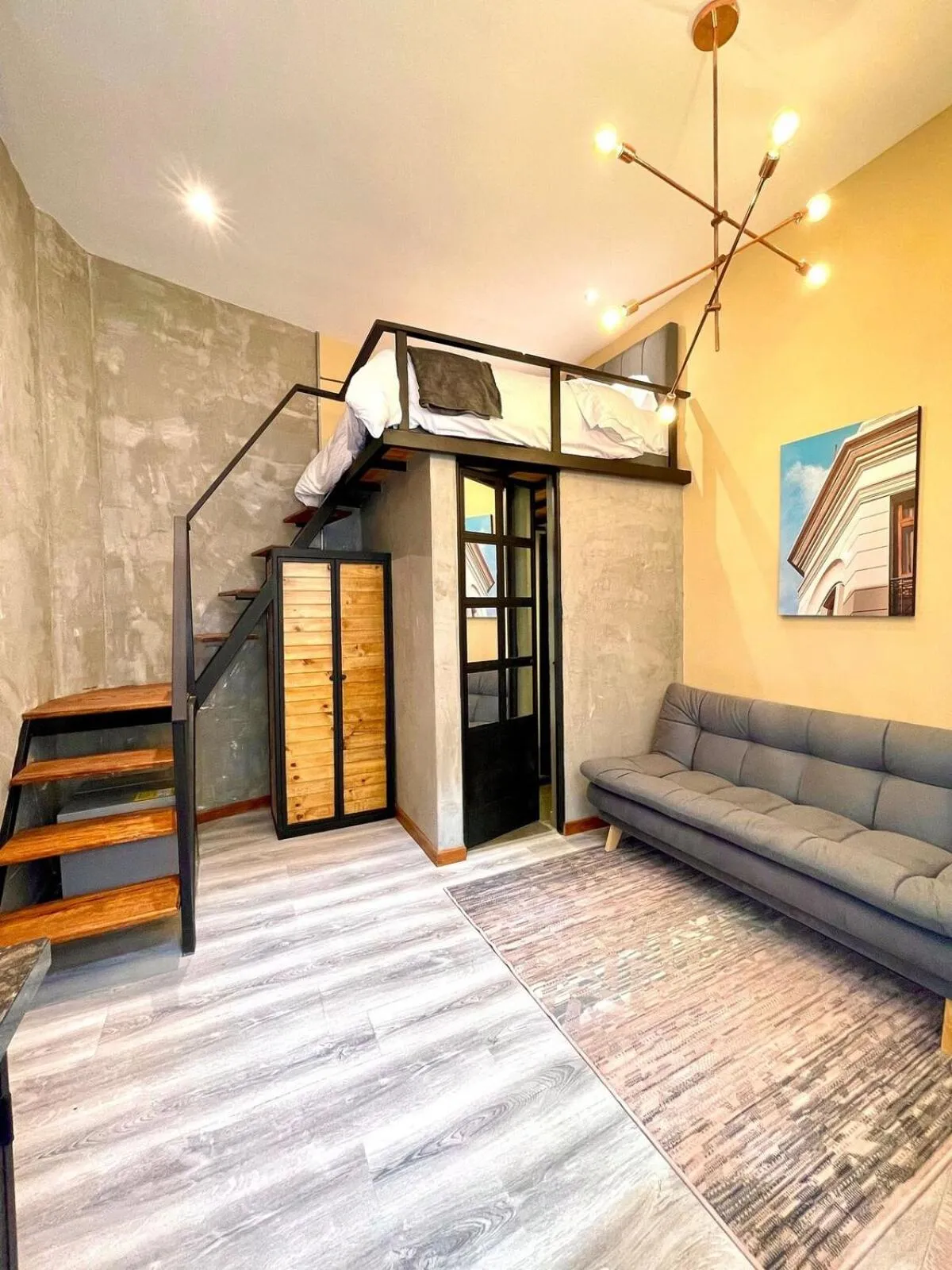 Classic One-Bedroom Apartment with King Bed in Colonia Suites 722