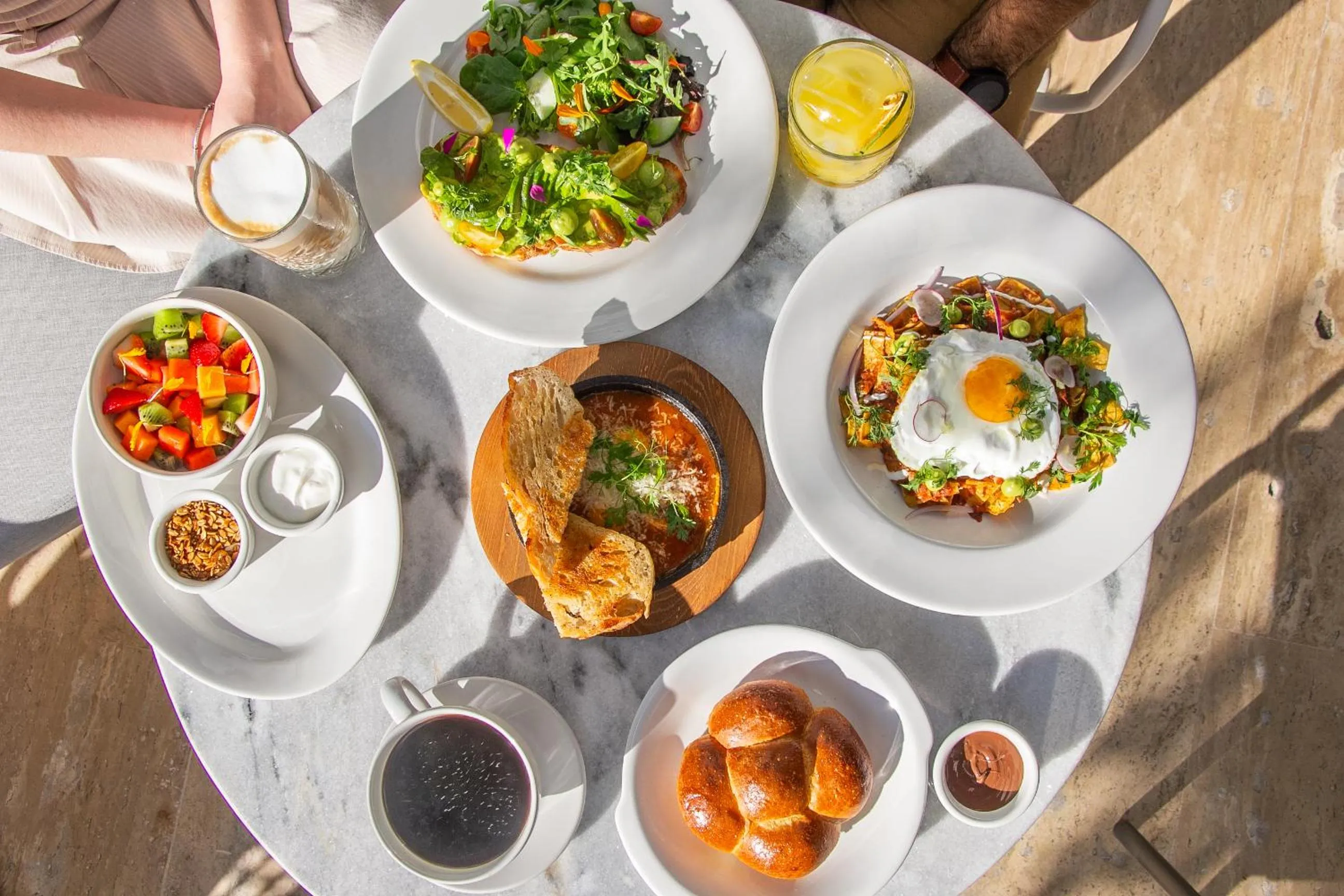 Breakfast in Hotel Chariot