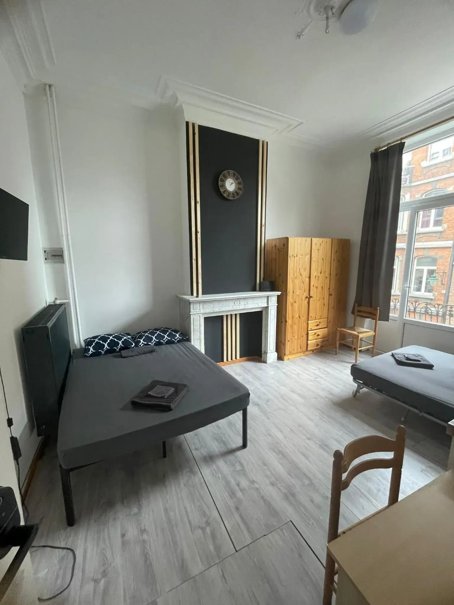 Double Room with Shared Bathroom in European District Hostel Double Room with Shared Bathroom in European District Hostel