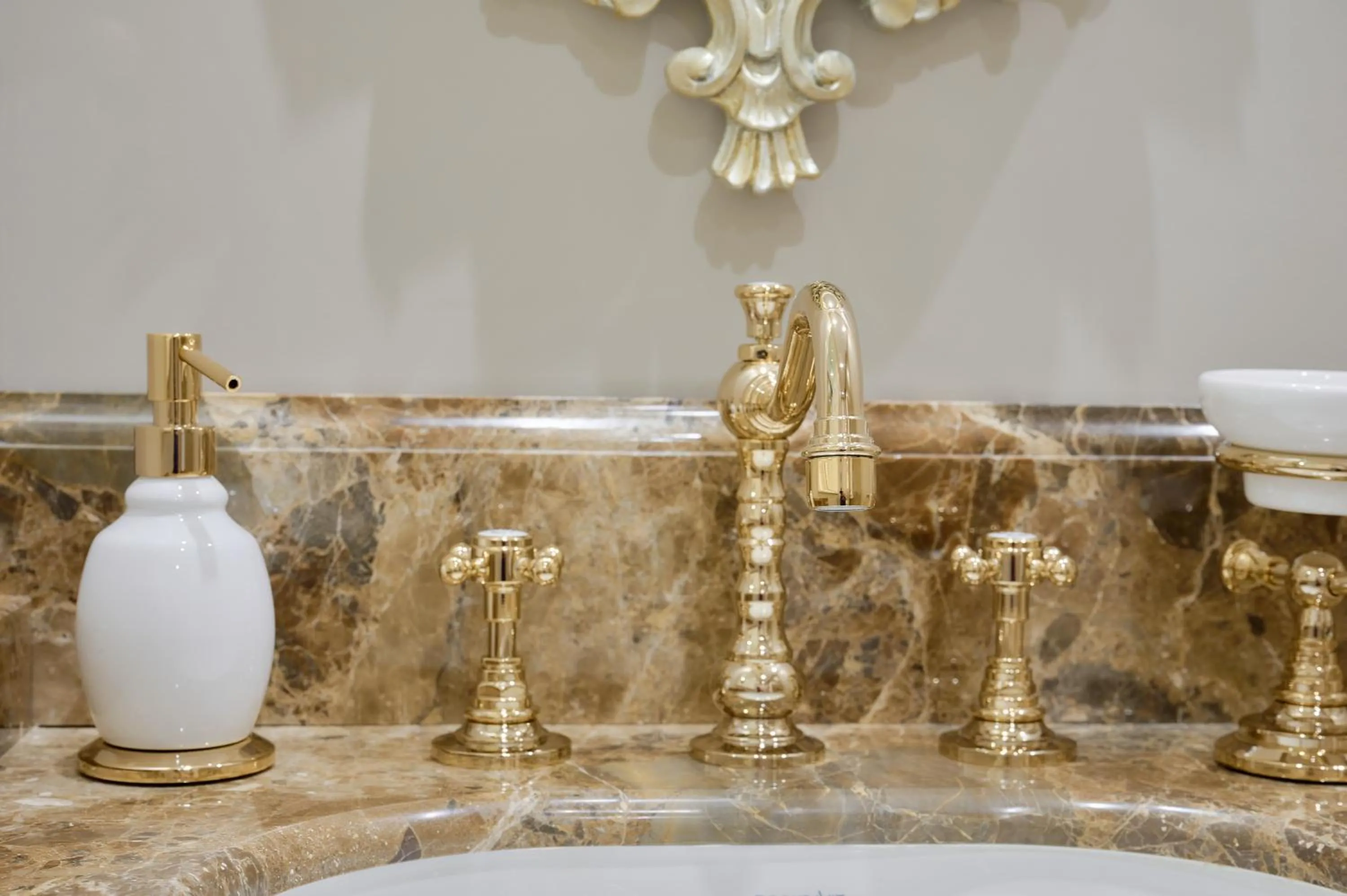 Bathroom in Maison des Barons