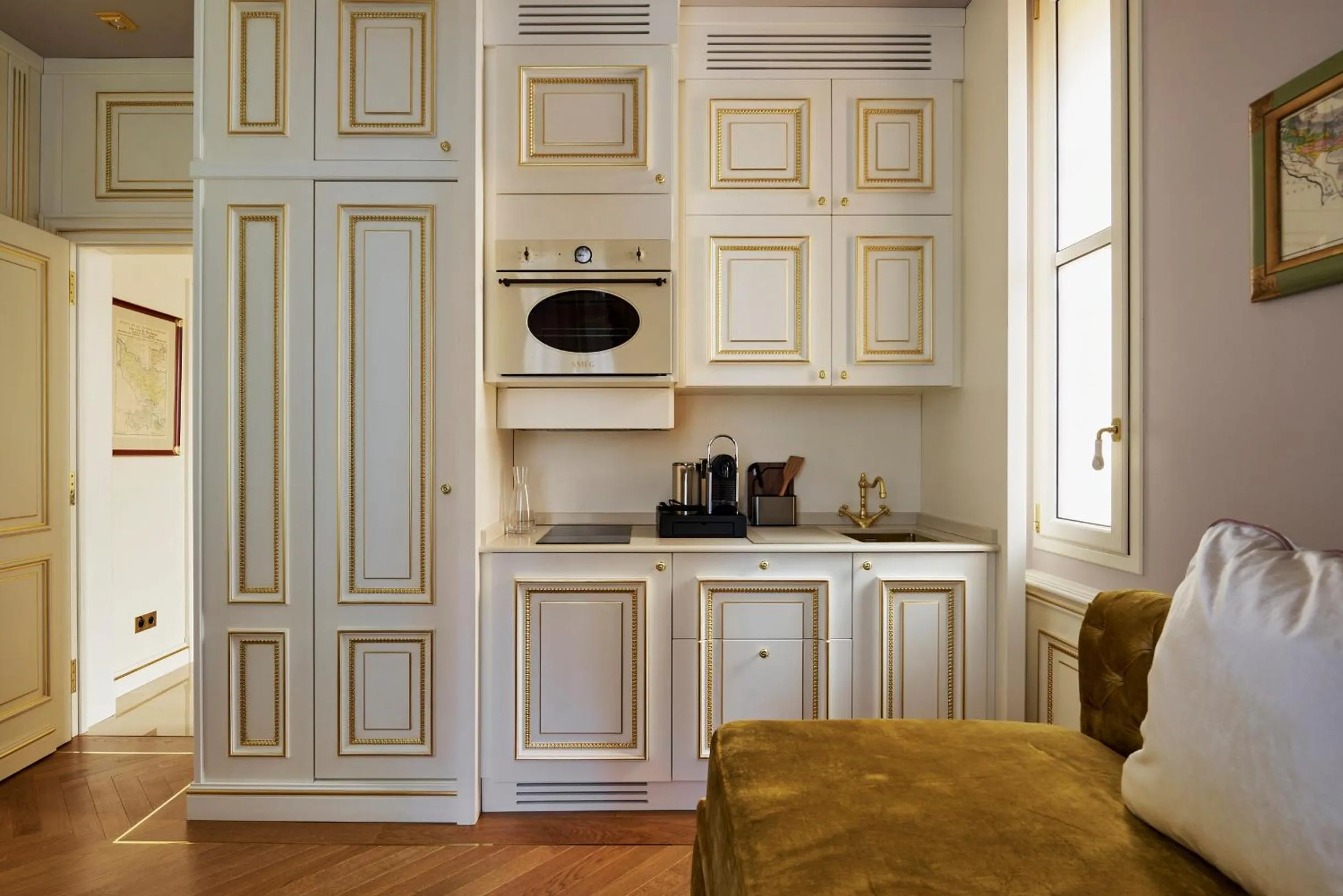 Kitchen or kitchenette in Maison des Barons