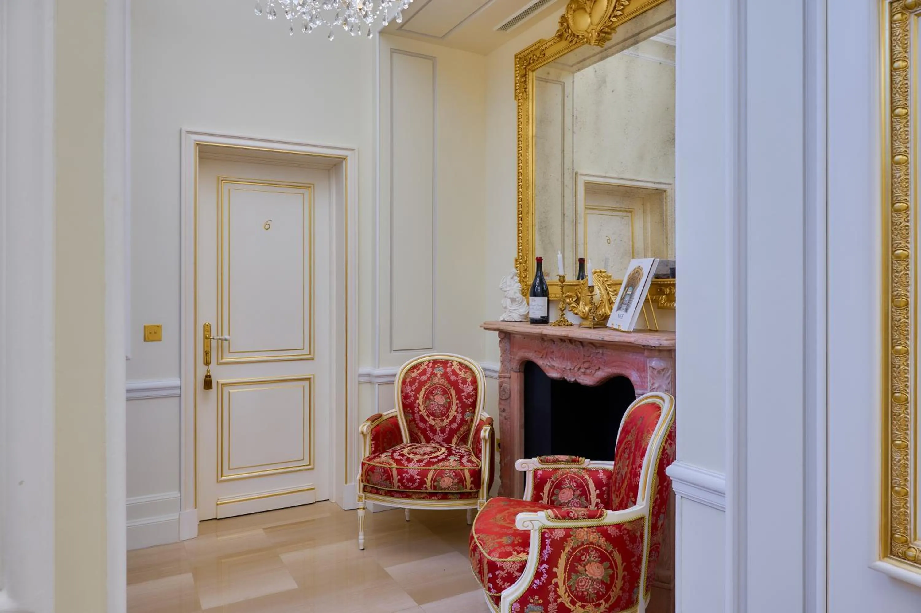 Seating area in Maison des Barons