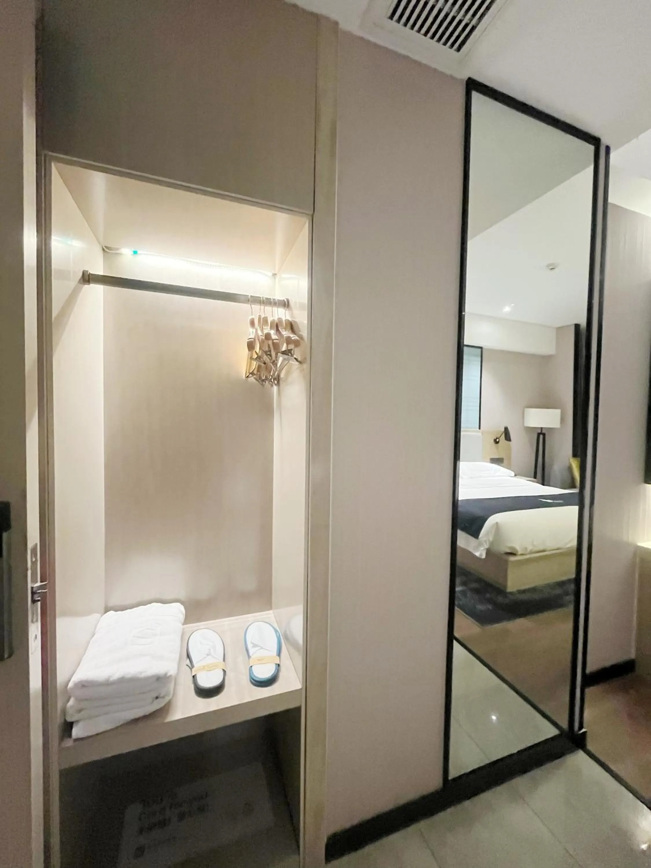 Property building, Bed in Echarm Hotel Wuhan Hannan