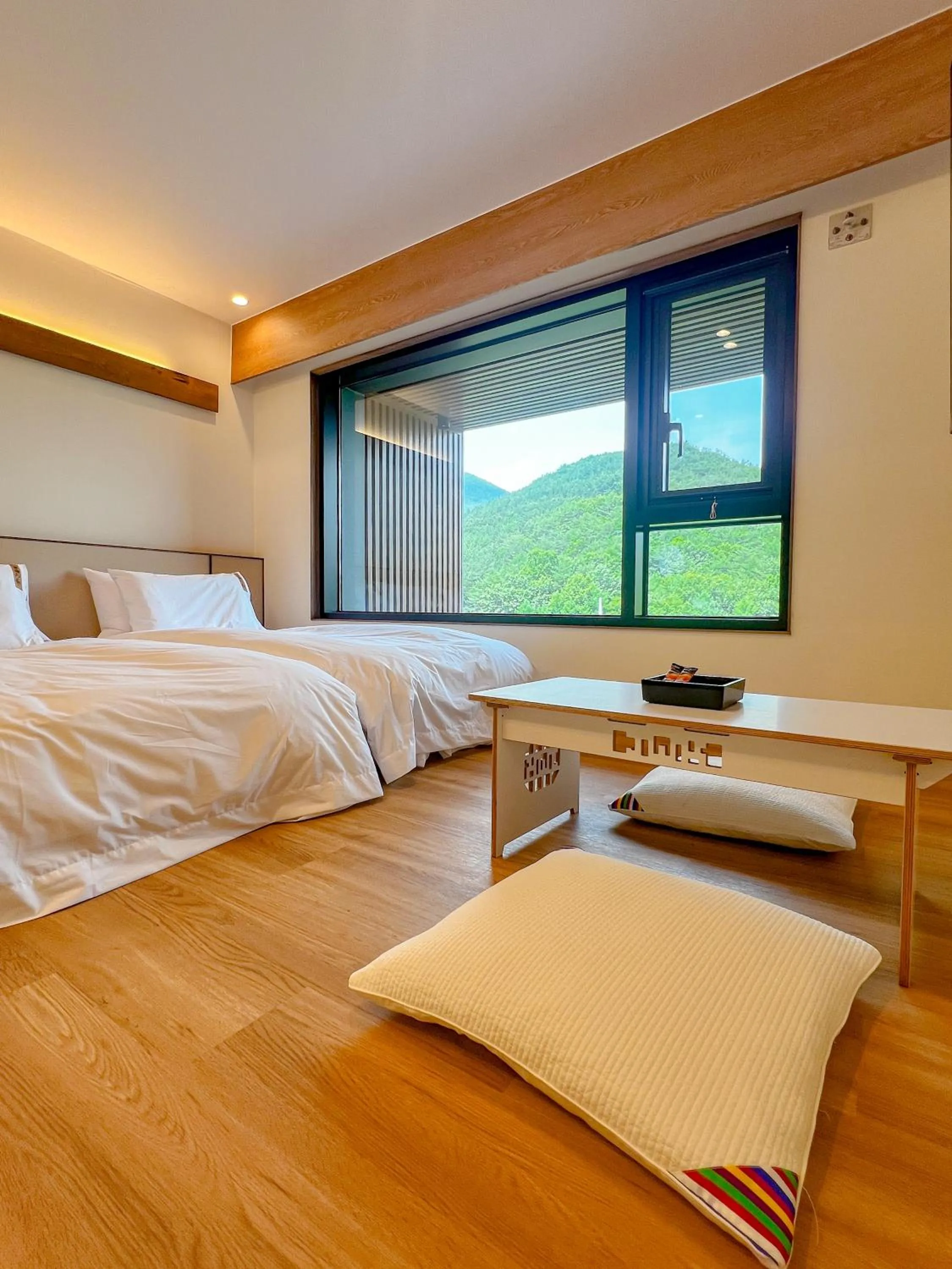Bed in Hotel Ganwoljae