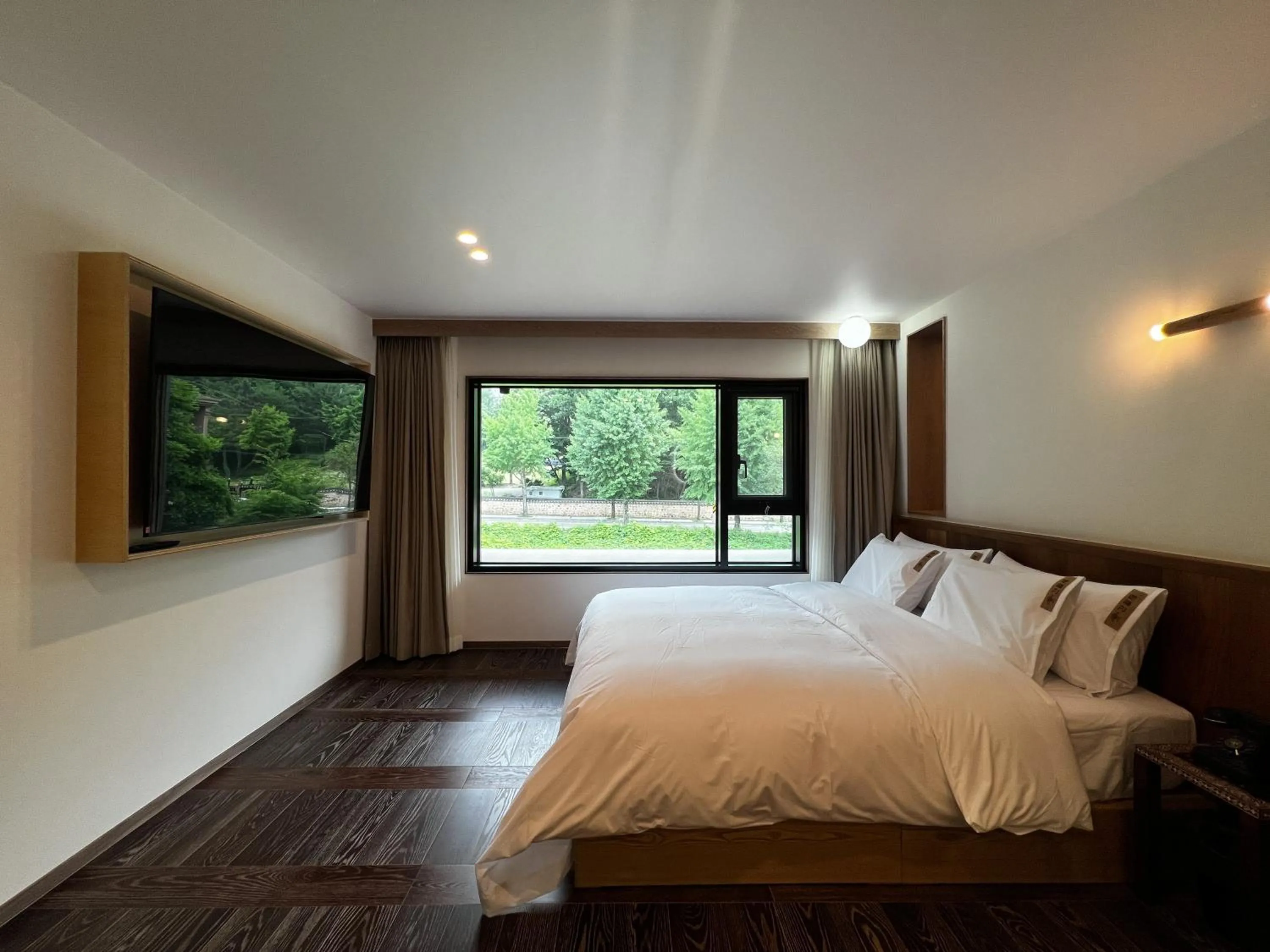 Bed in Hotel Ganwoljae
