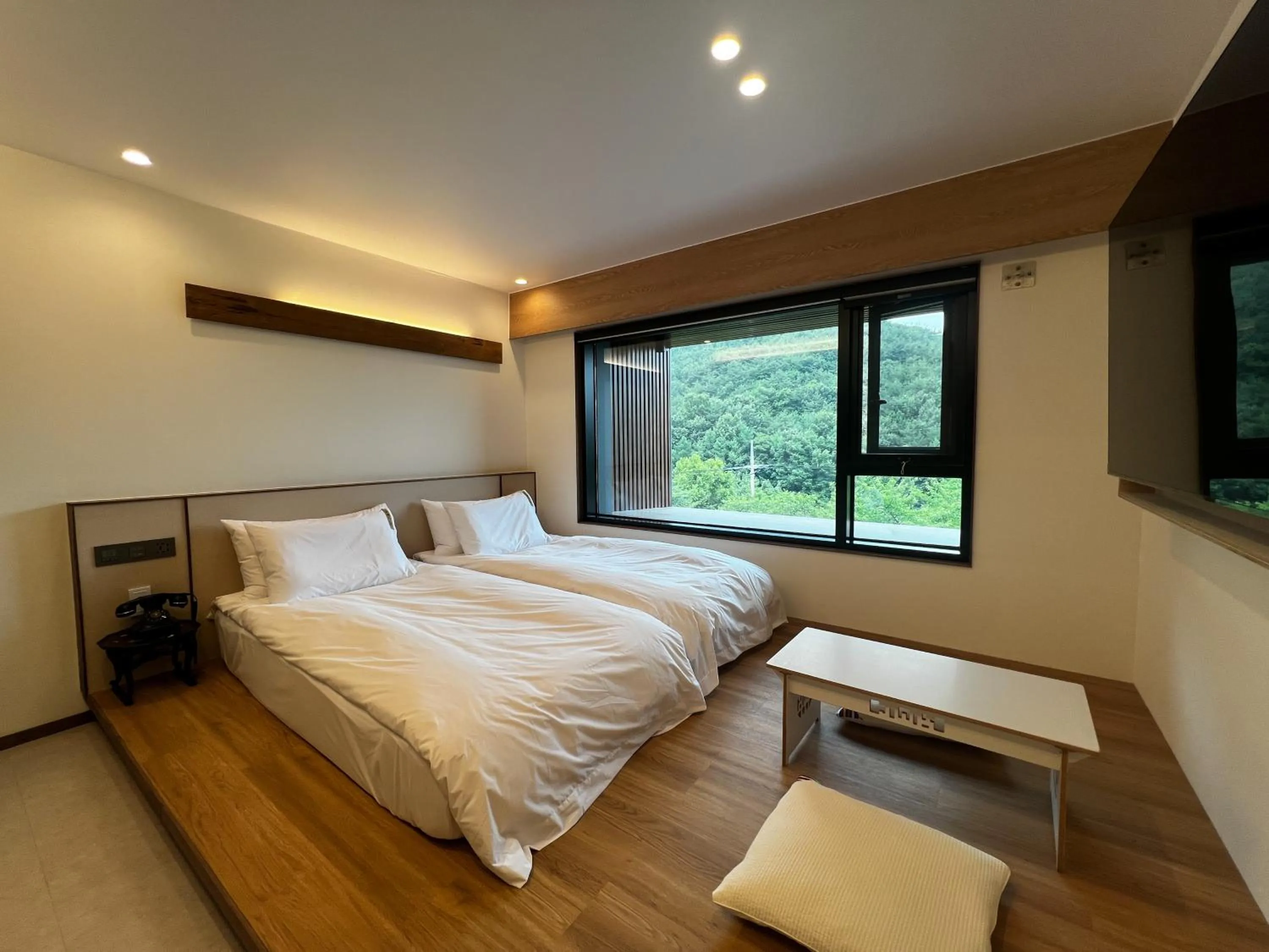 Bed in Hotel Ganwoljae