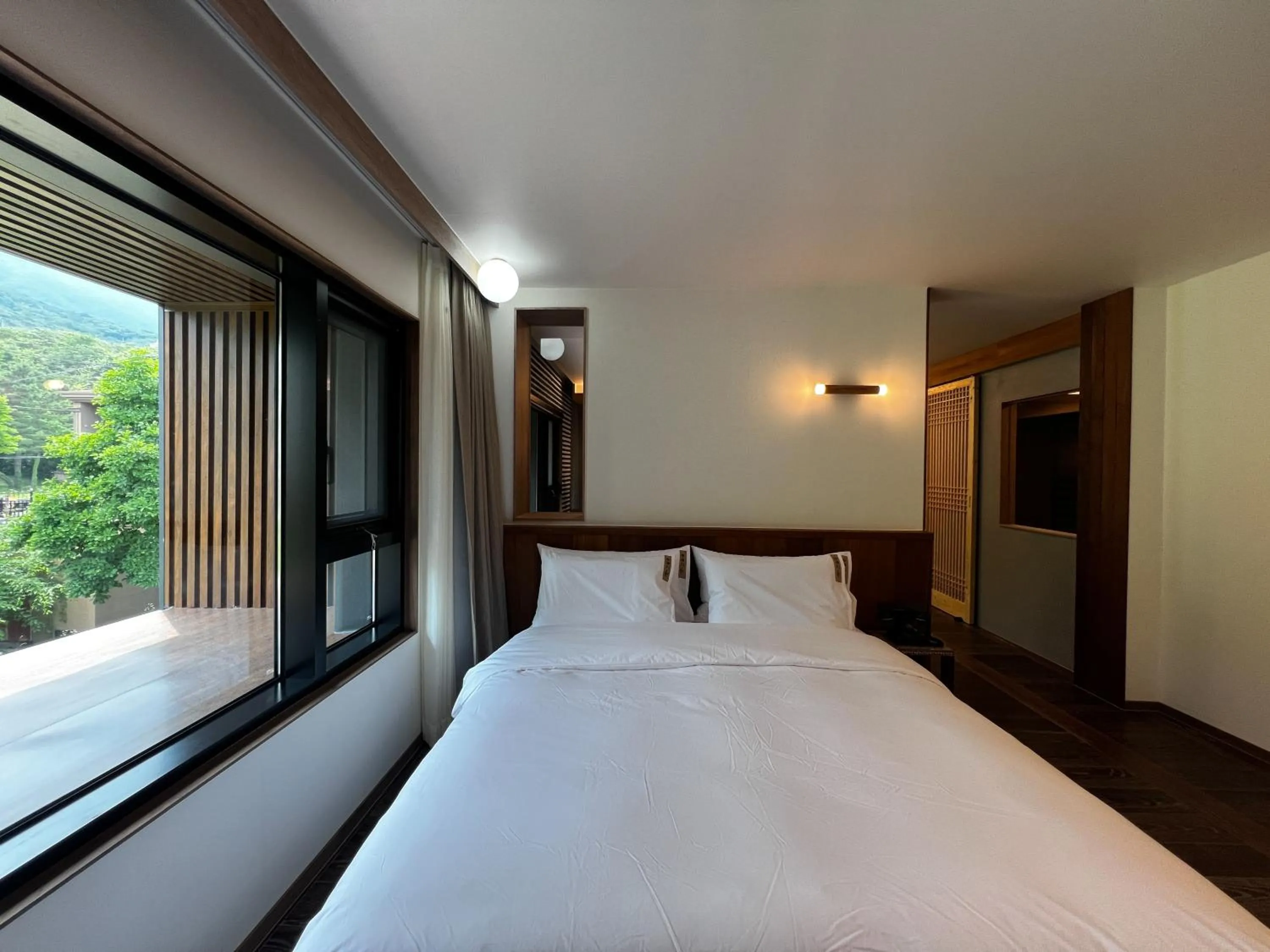 Bed in Hotel Ganwoljae
