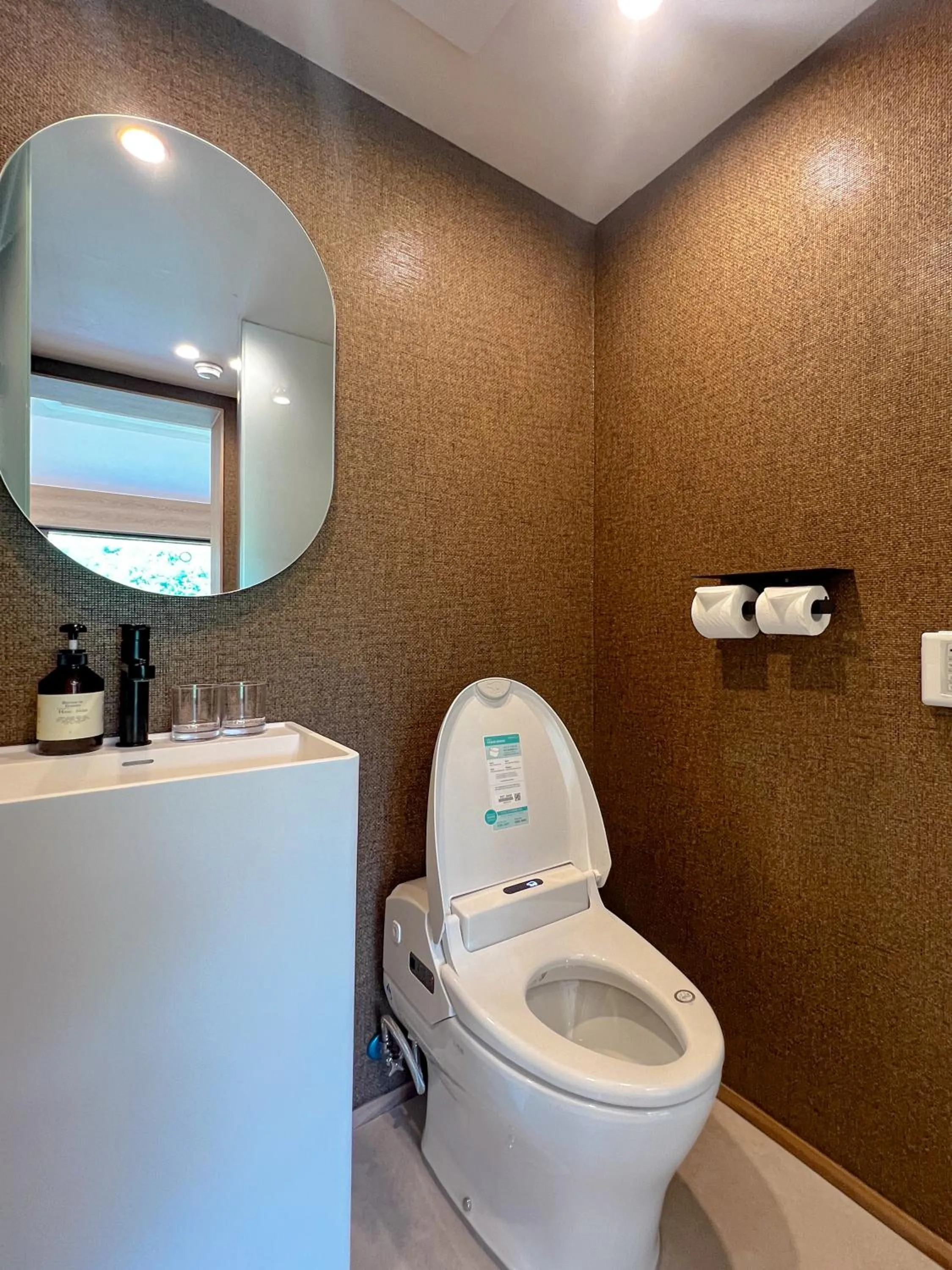 Toilet in Hotel Ganwoljae
