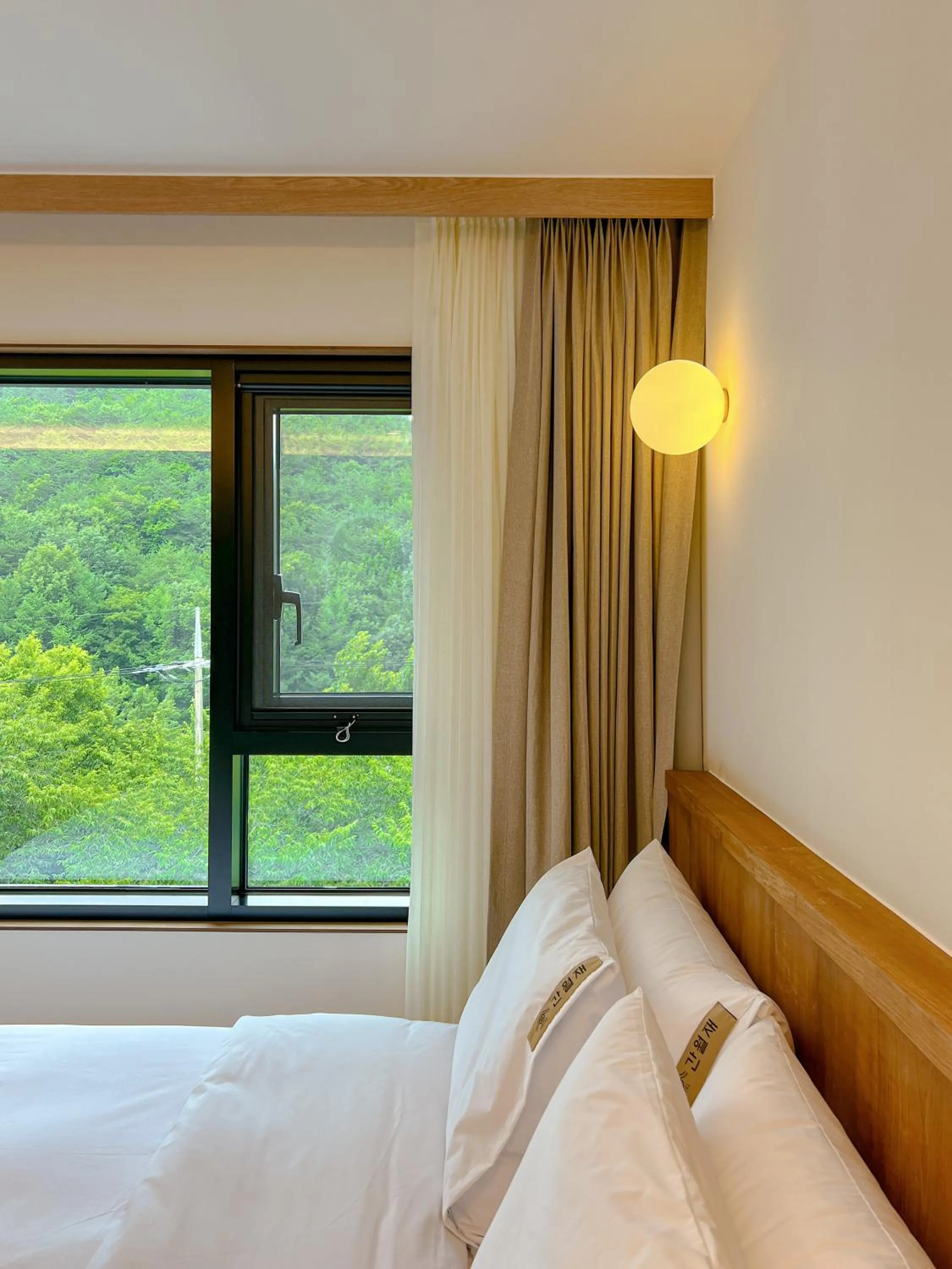 Bed in Hotel Ganwoljae