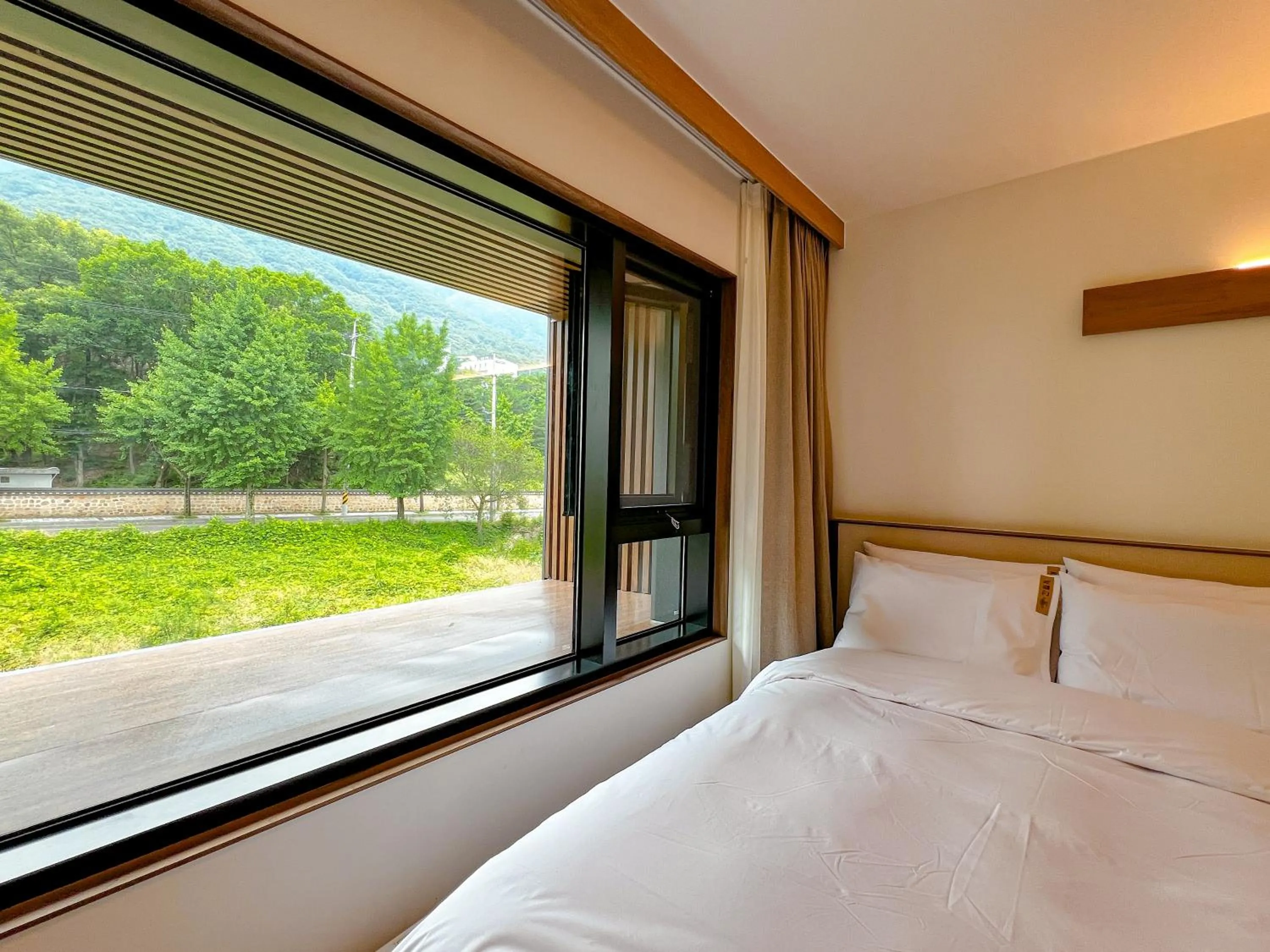 Bed in Hotel Ganwoljae