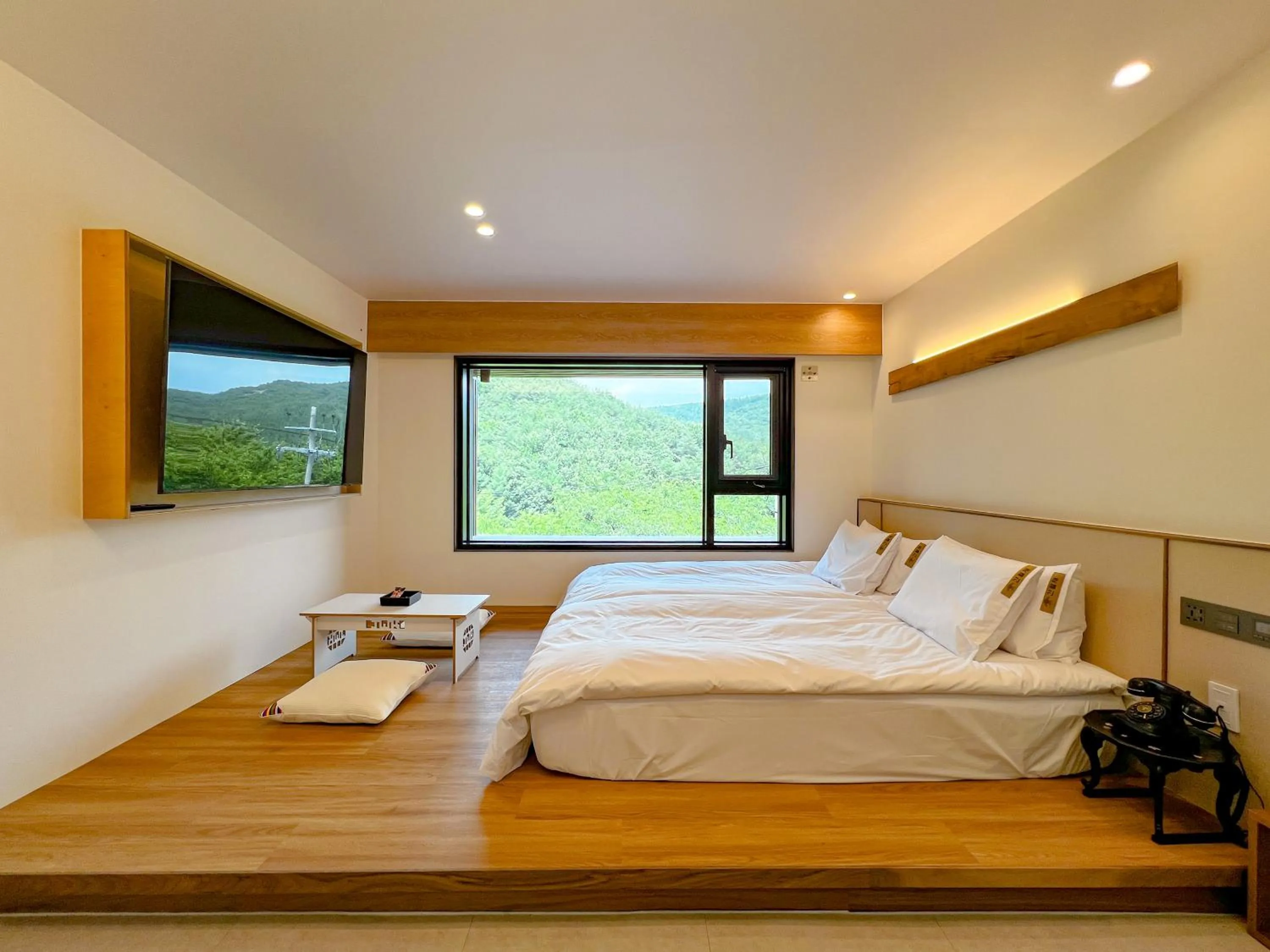 Bed in Hotel Ganwoljae