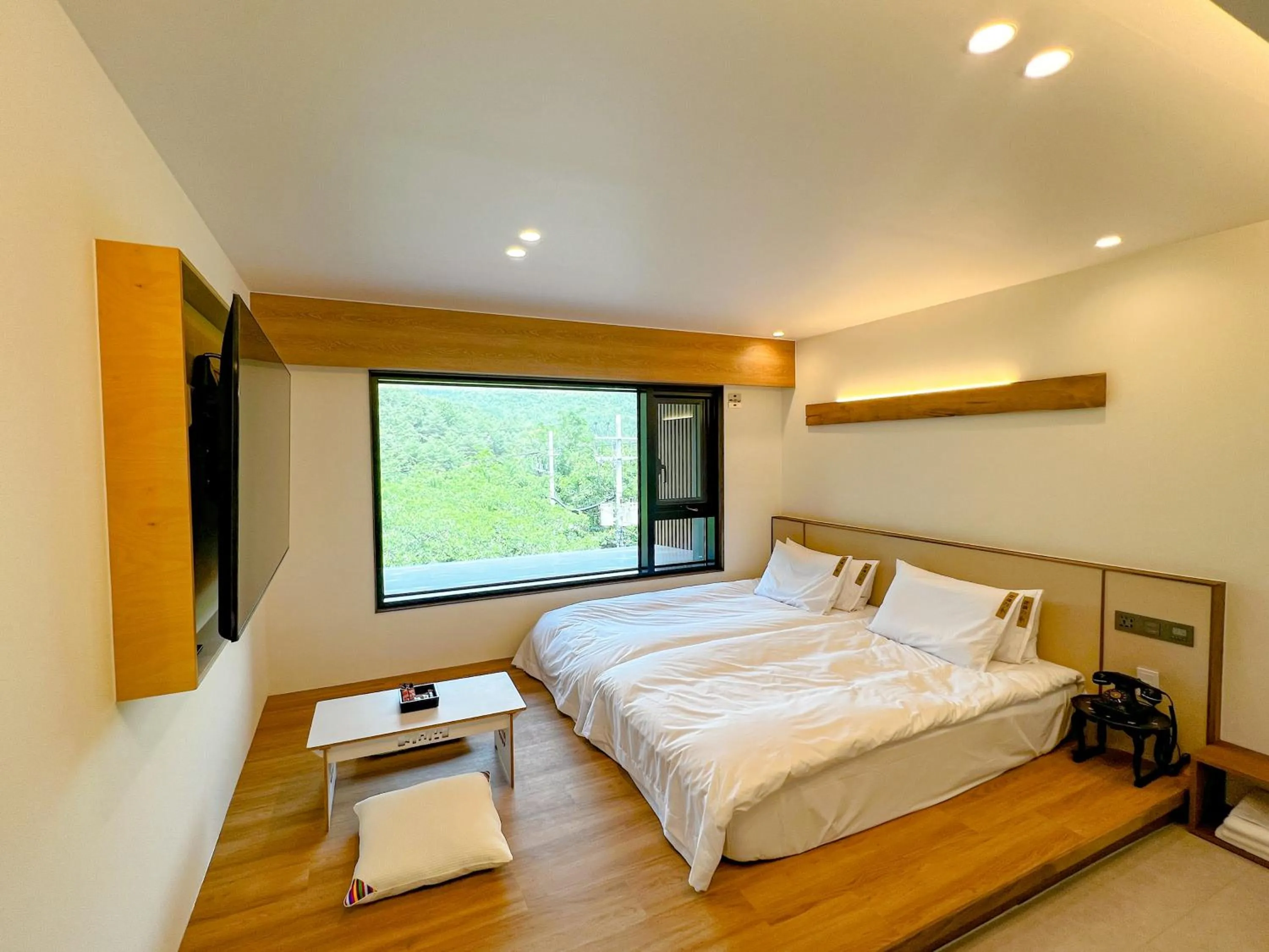 Bed in Hotel Ganwoljae