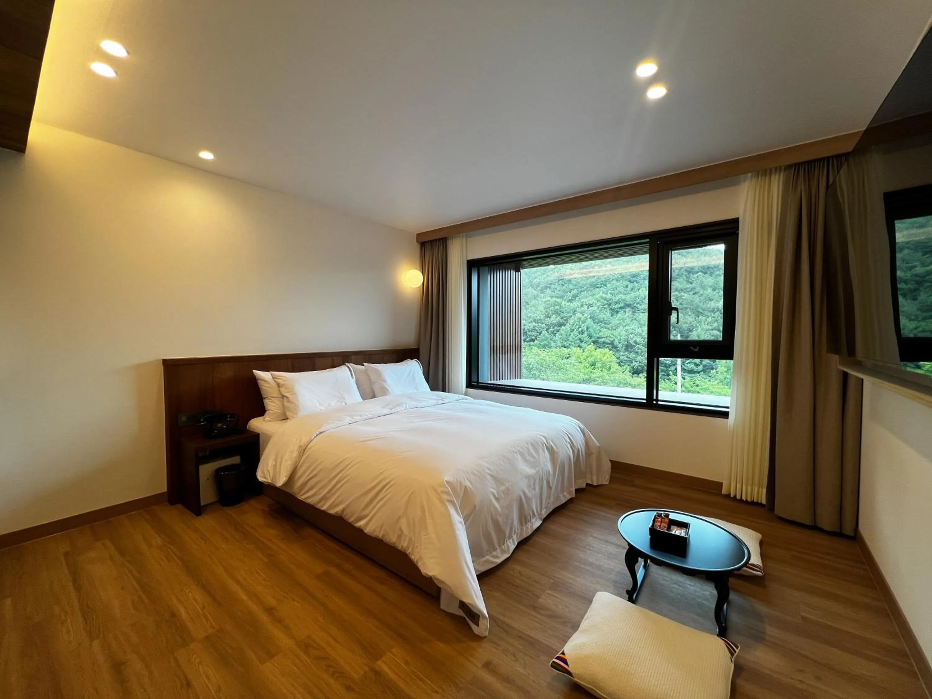 Bed in Hotel Ganwoljae