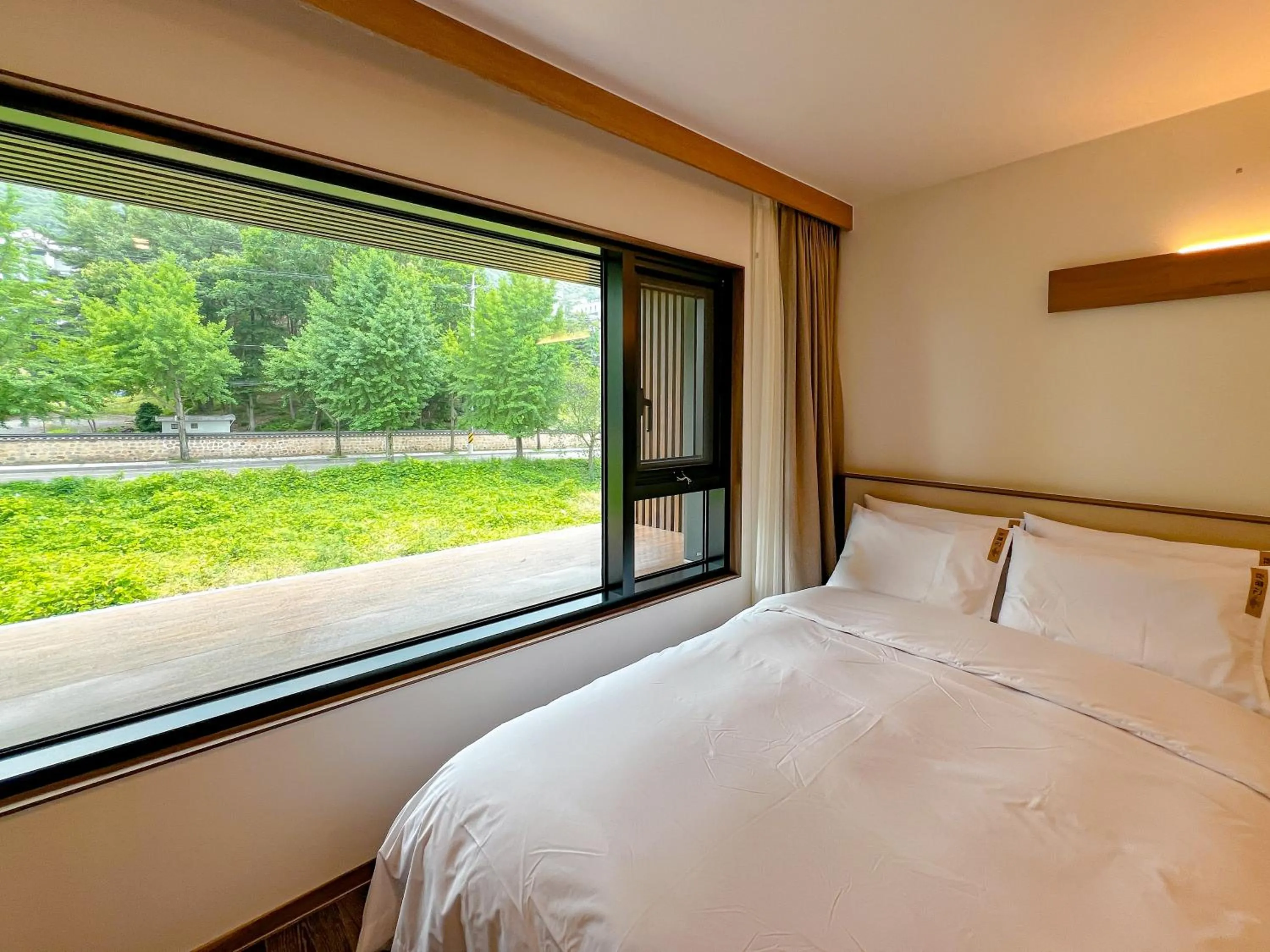 Bed in Hotel Ganwoljae