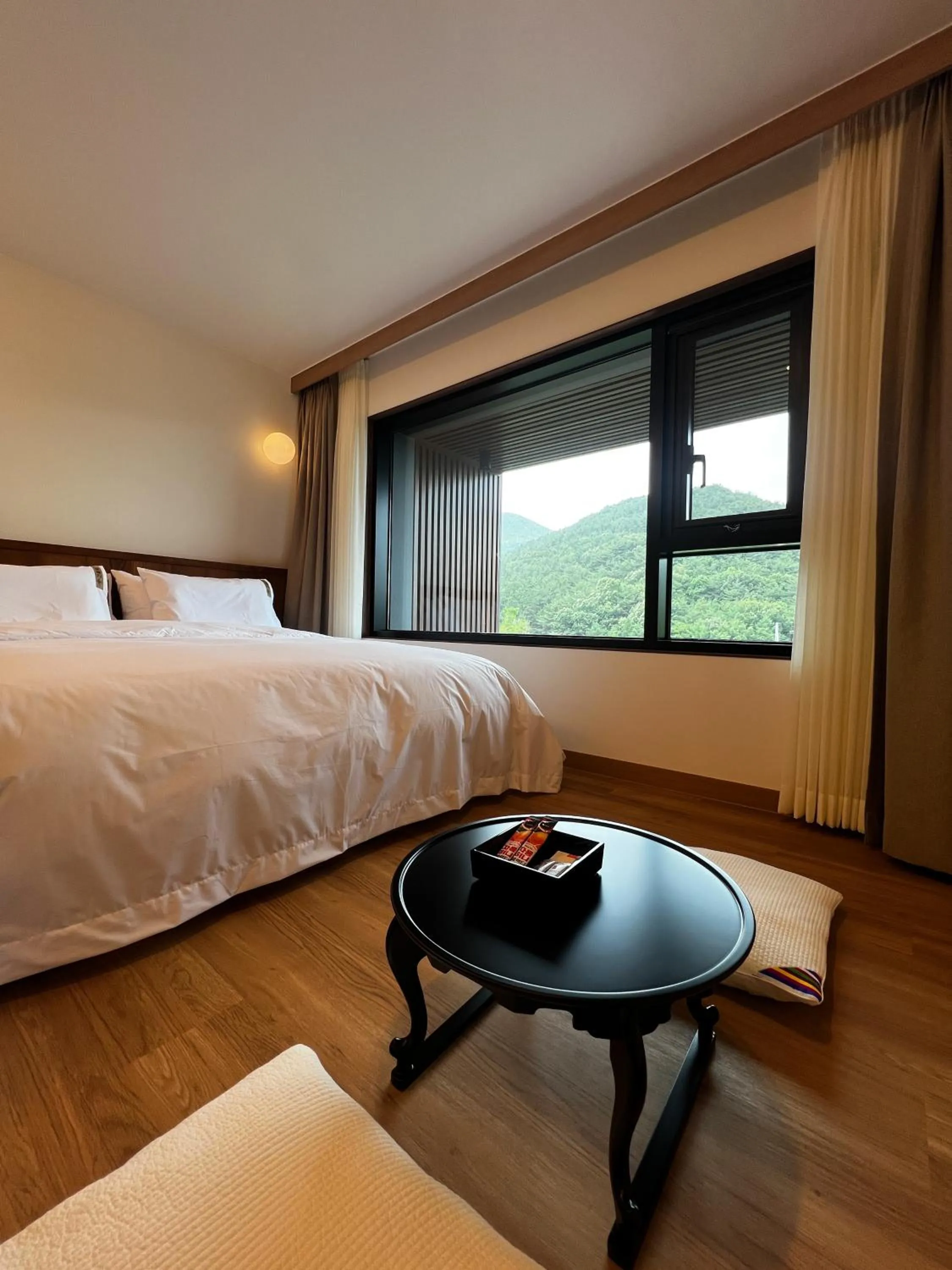 Bed in Hotel Ganwoljae