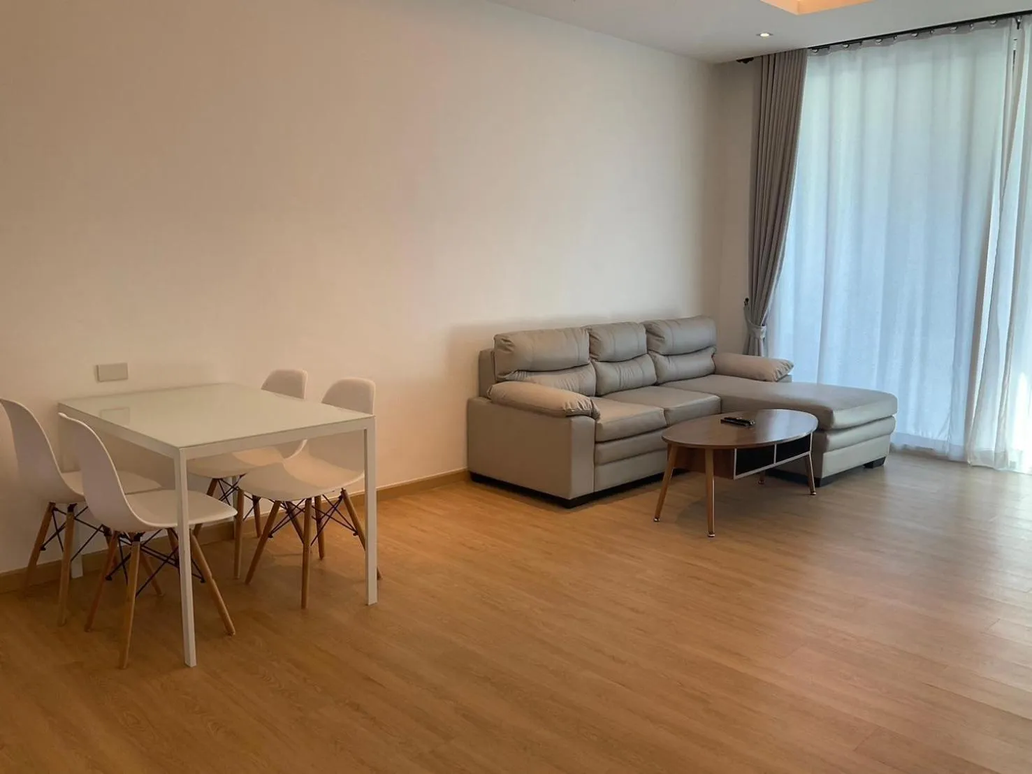 Living room in Grand Kamala Falls