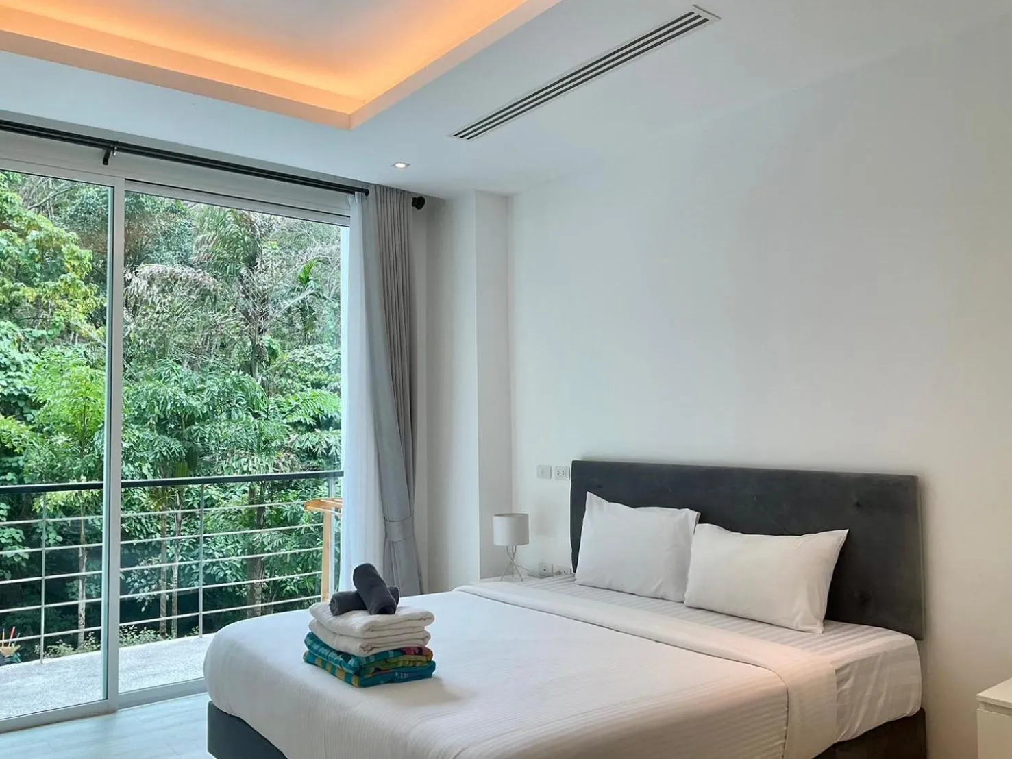 Bed in Grand Kamala Falls