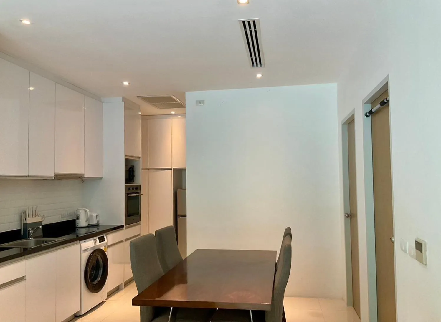 Kitchen or kitchenette in Grand Kamala Falls