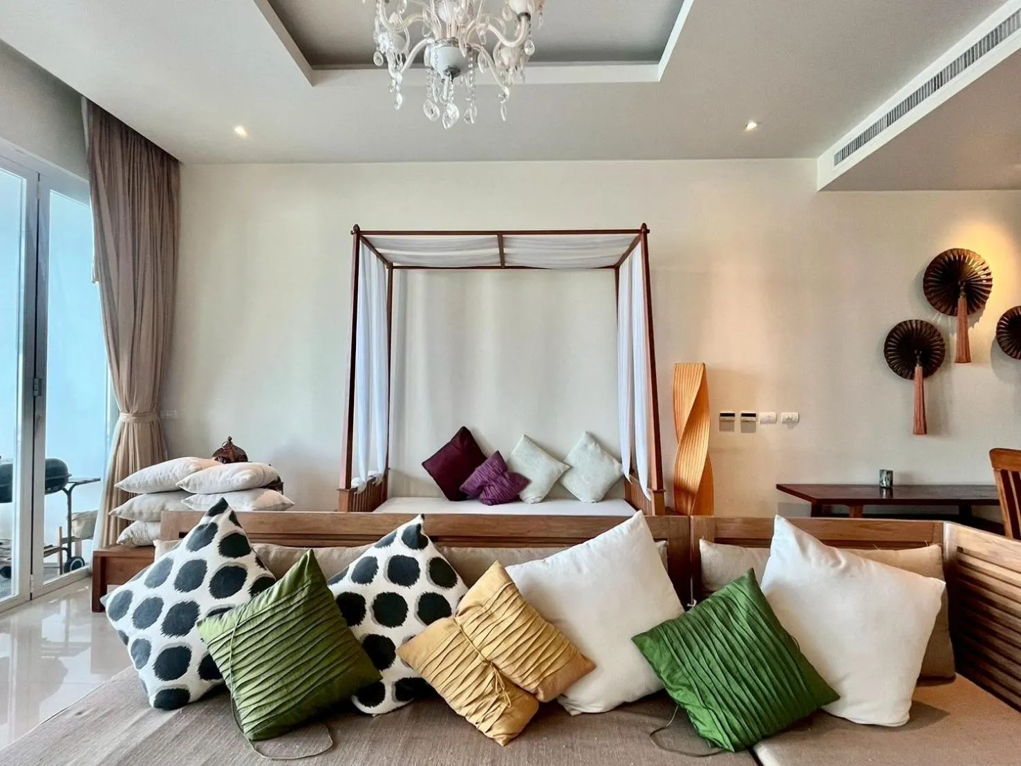 Living room, Bed in Grand Kamala Falls