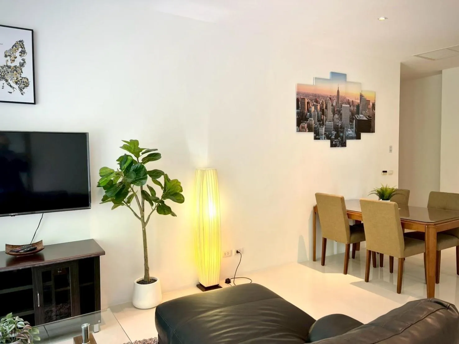 Living room in Grand Kamala Falls