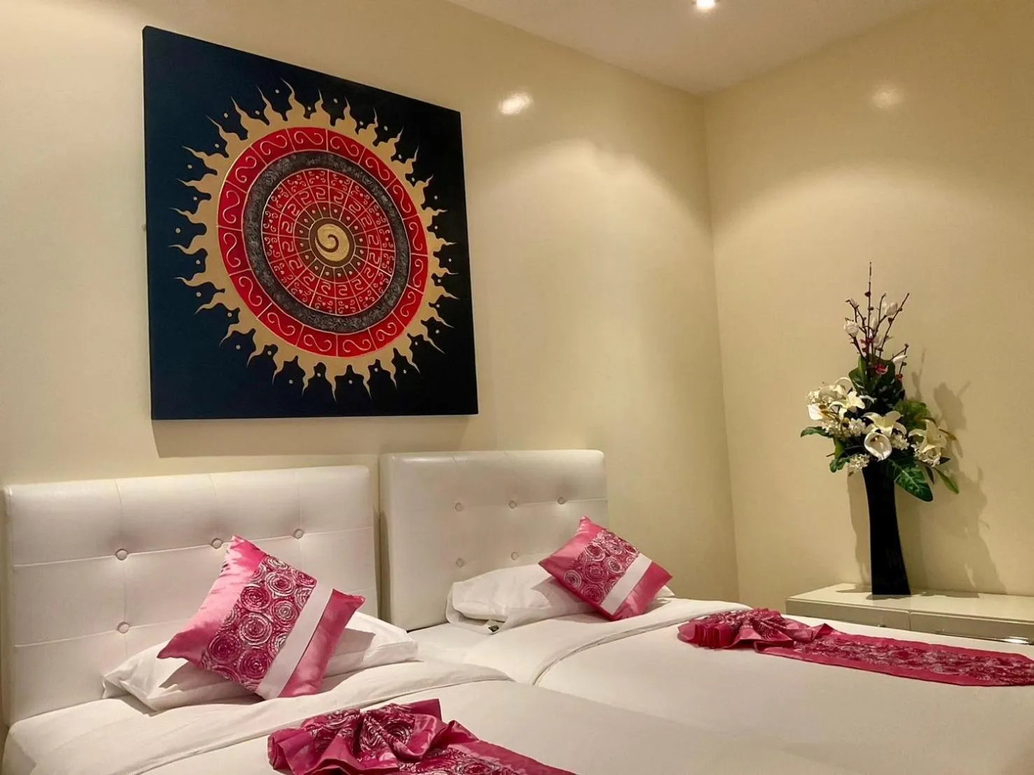 Bedroom, Bed in Grand Kamala Falls