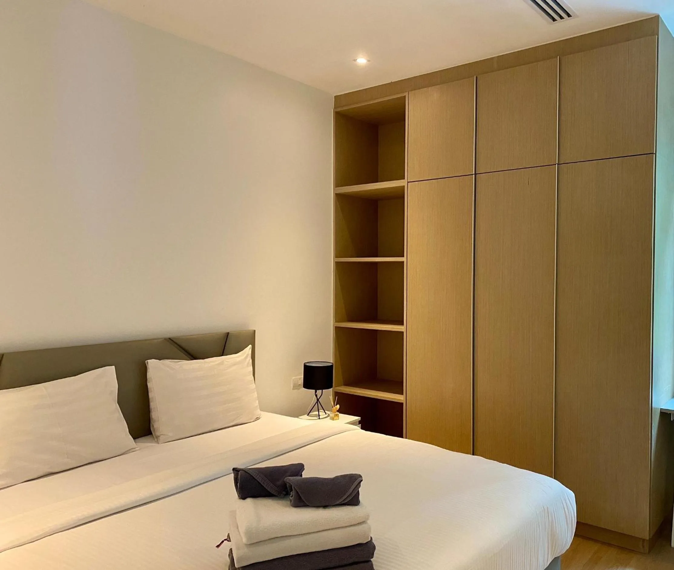 Bed in Grand Kamala Falls