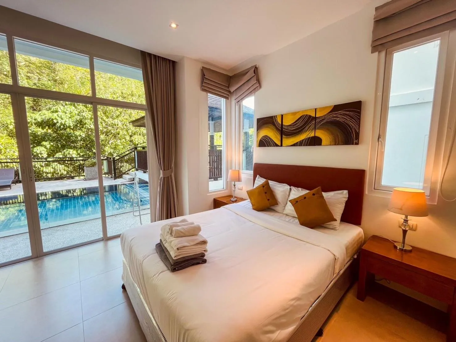 Bed in Grand Kamala Falls